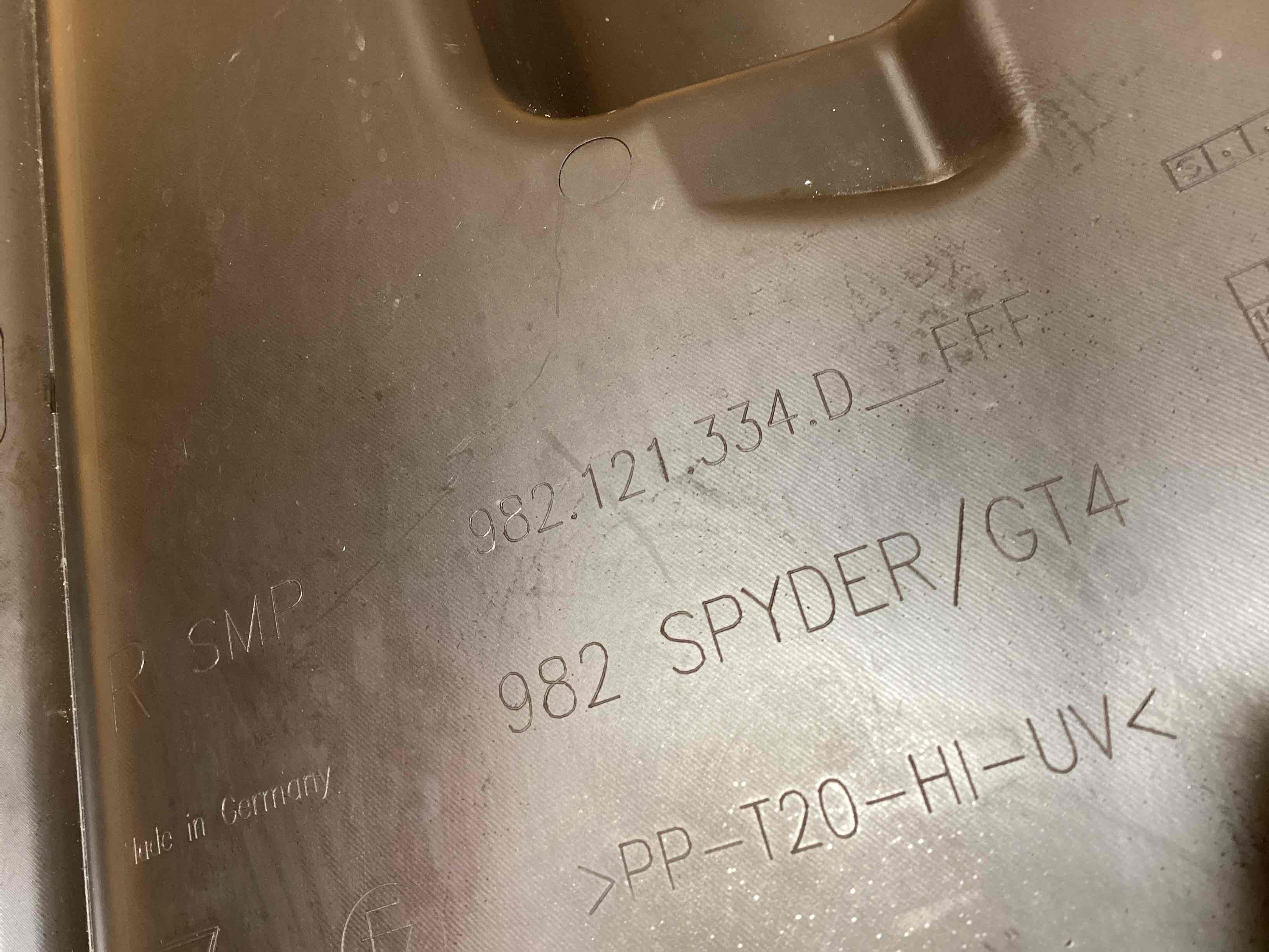 Воздуховод Porsche Cayman GT4 271125-106