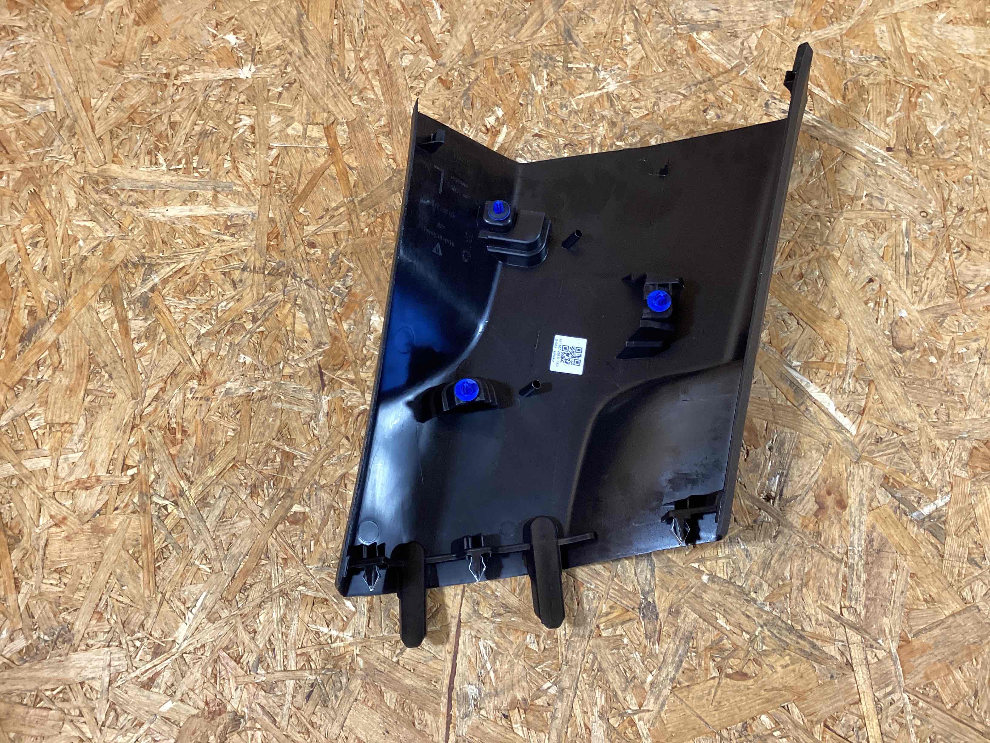 Обшивка салона Porsche Taycan 271125-108