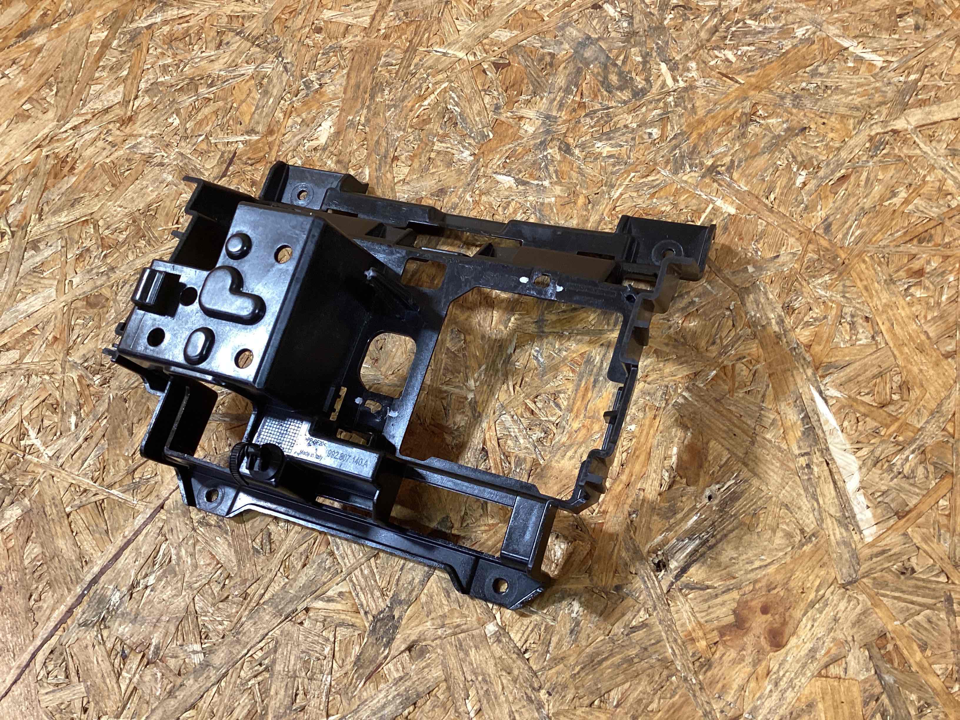 Крепление, кронштейн Porsche 911 271125-109