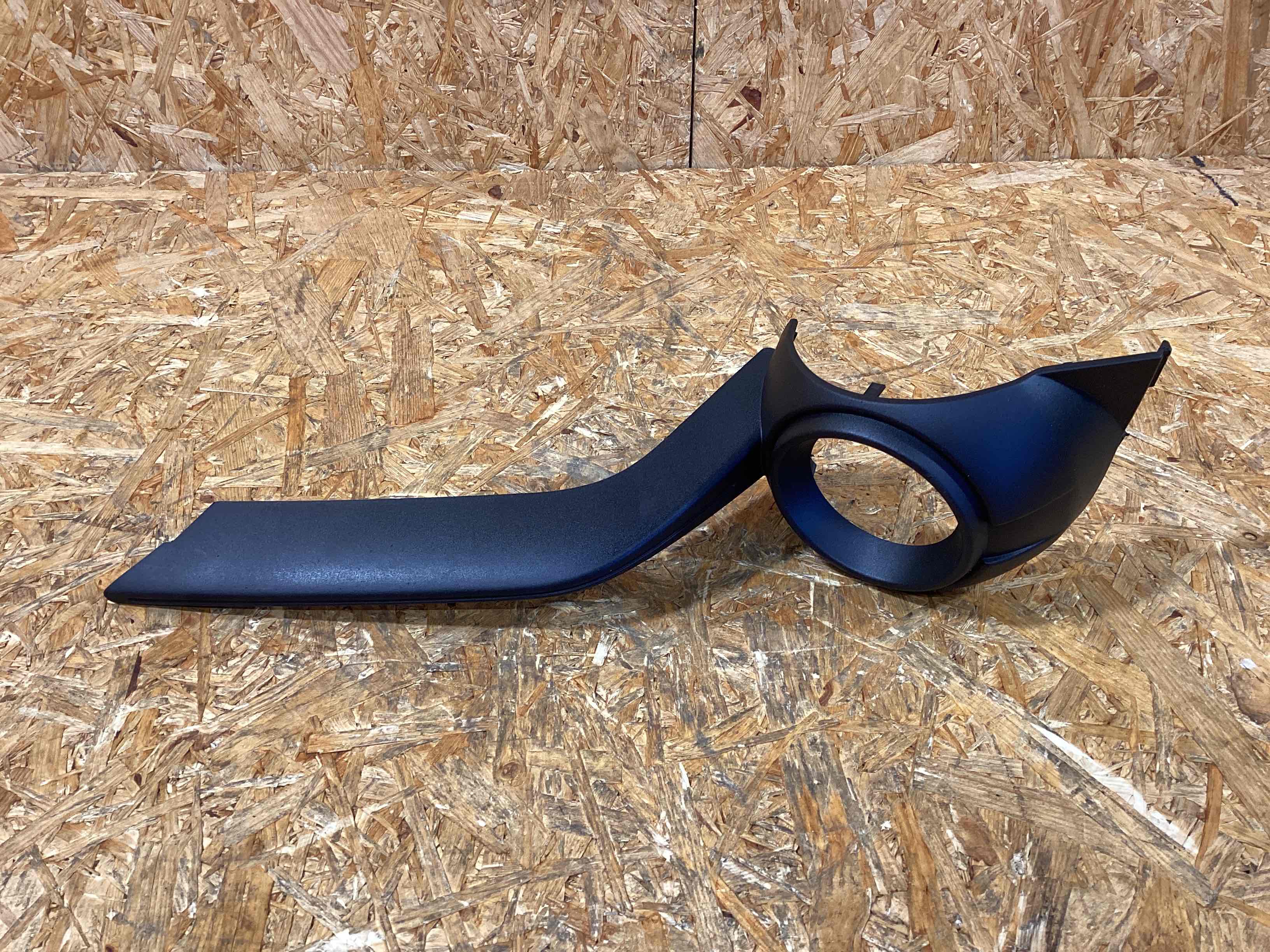 Заглушка, вставка (решетка) в бампер Porsche Panamera 271125-111