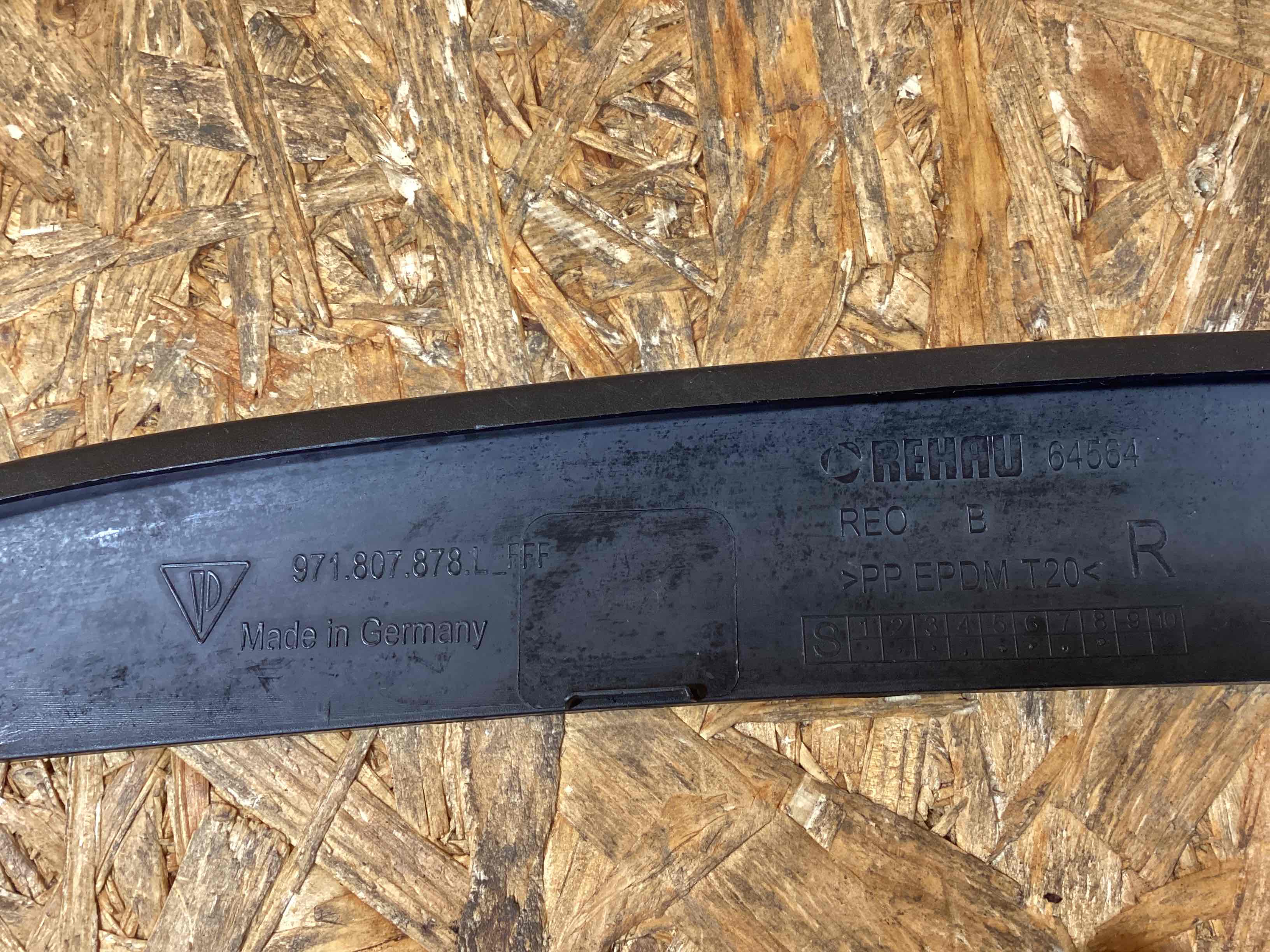 Накладка на бампер Porsche Panamera 271125-112