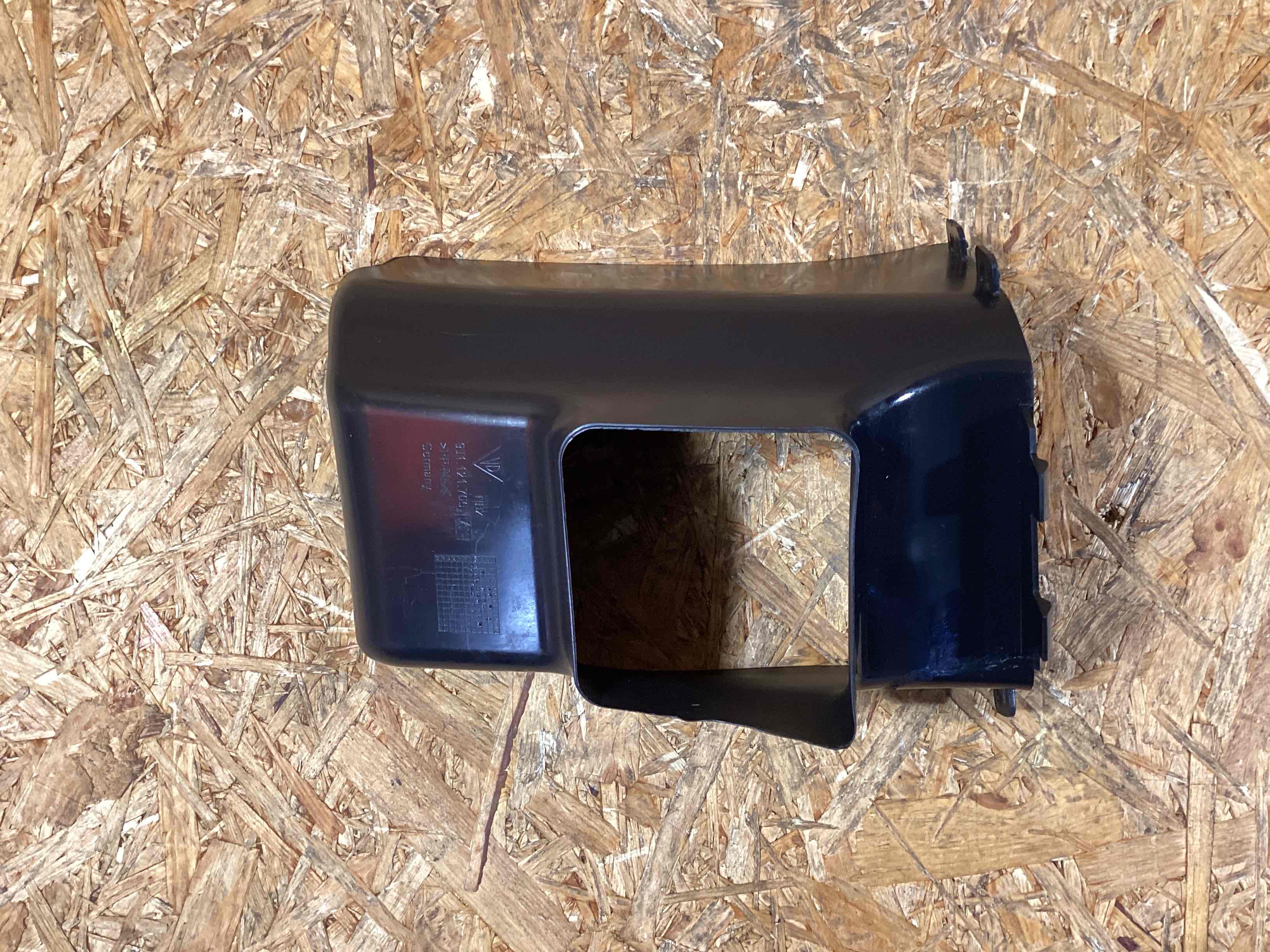 Воздуховод Porsche Taycan 271125-114