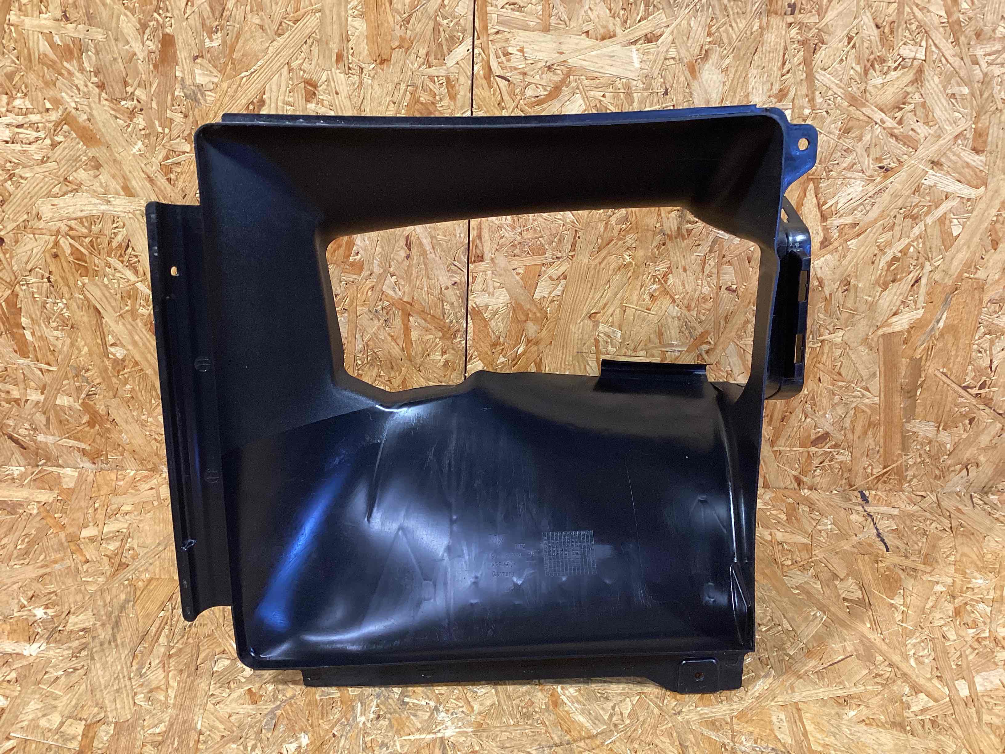 Воздуховод Porsche Taycan 271125-117