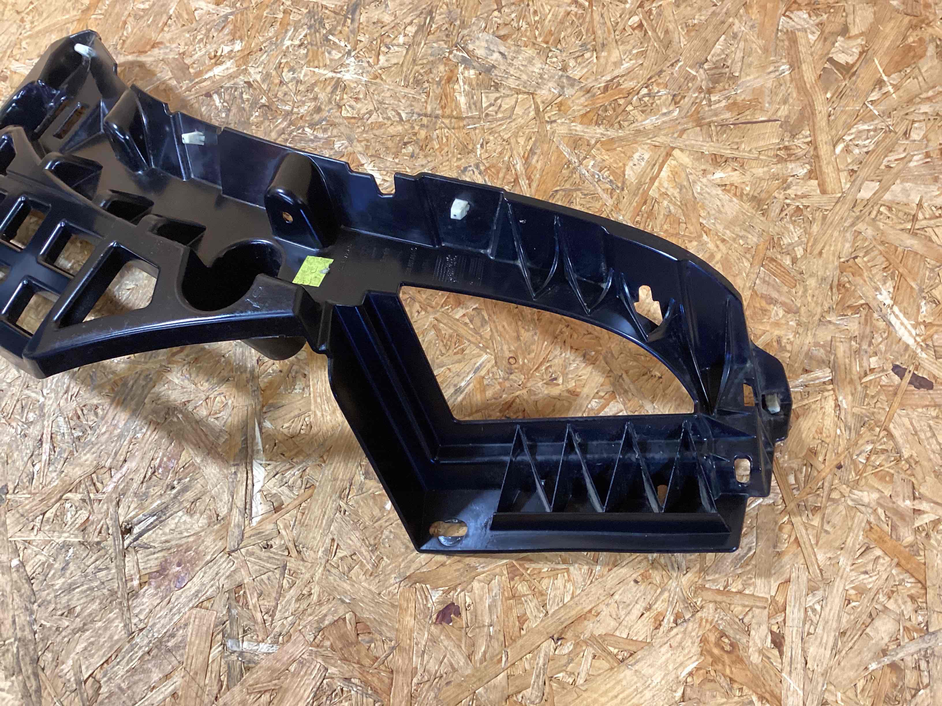 Крепление бампера Porsche Macan 271125-118