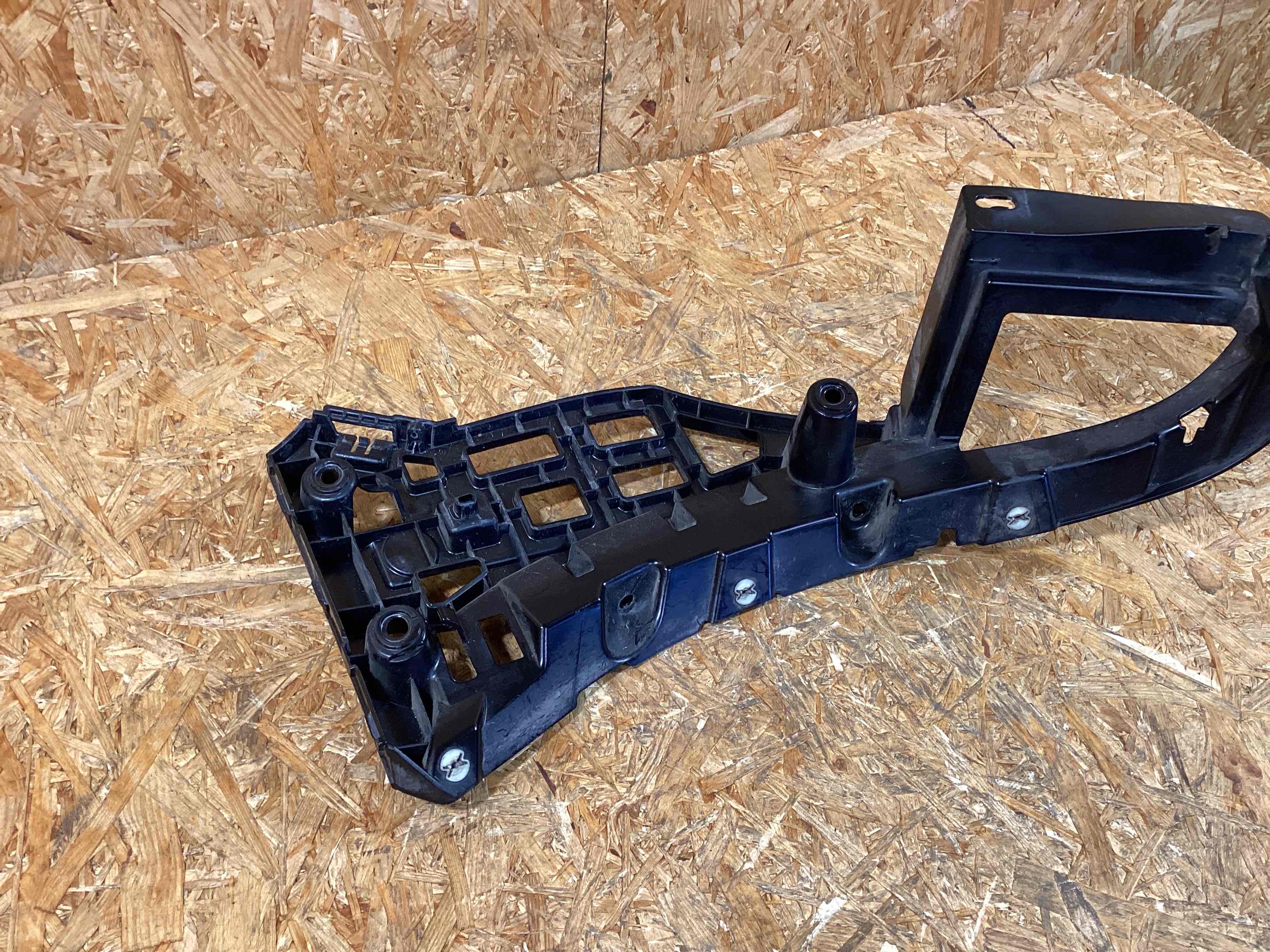 Крепление бампера Porsche Macan 271125-118