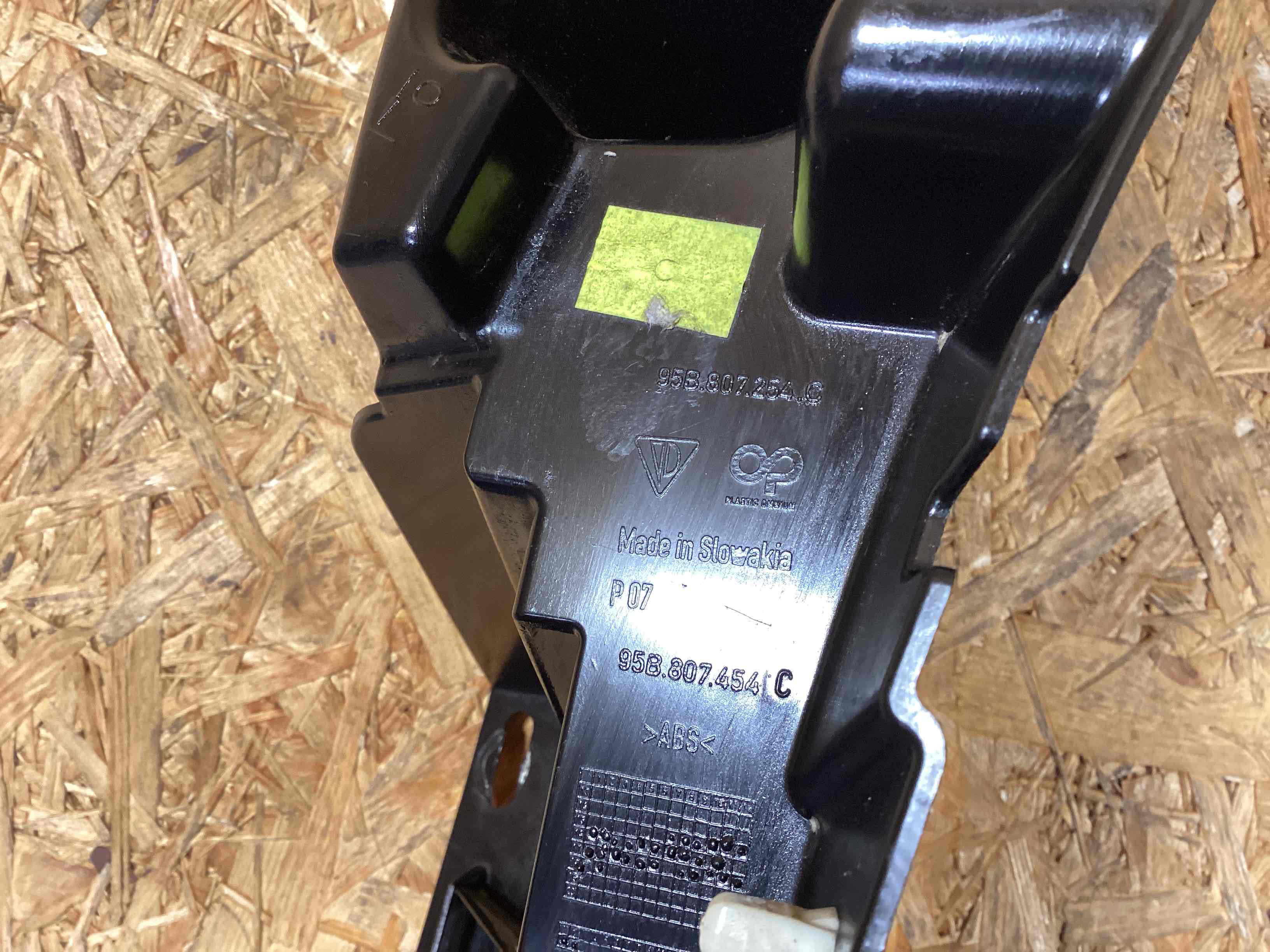 Крепление бампера Porsche Macan 271125-118