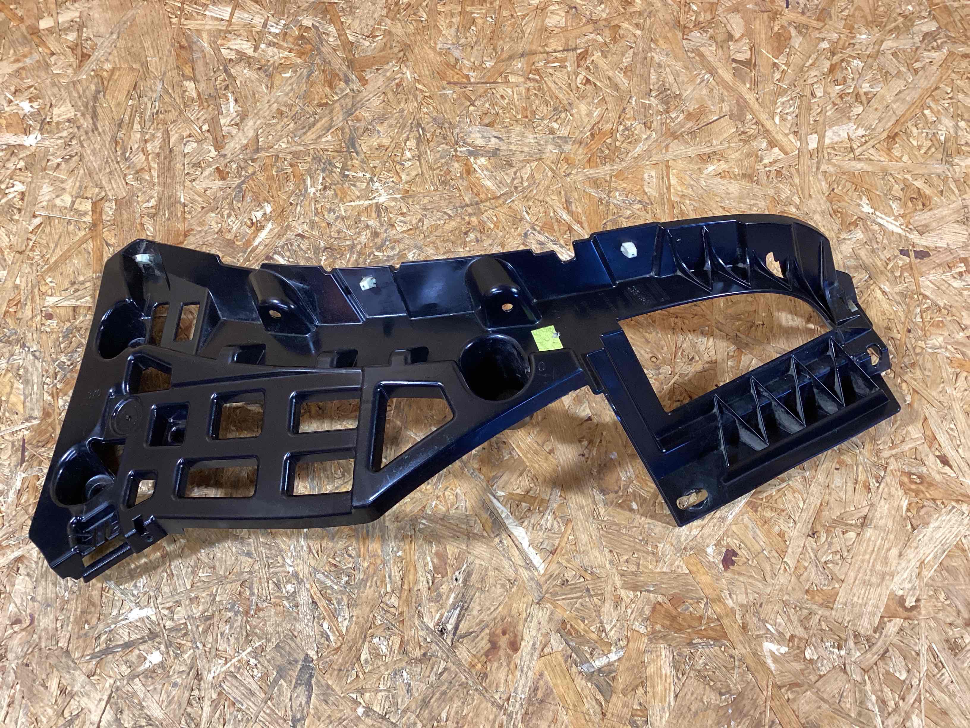 Крепление бампера Porsche Macan 271125-118