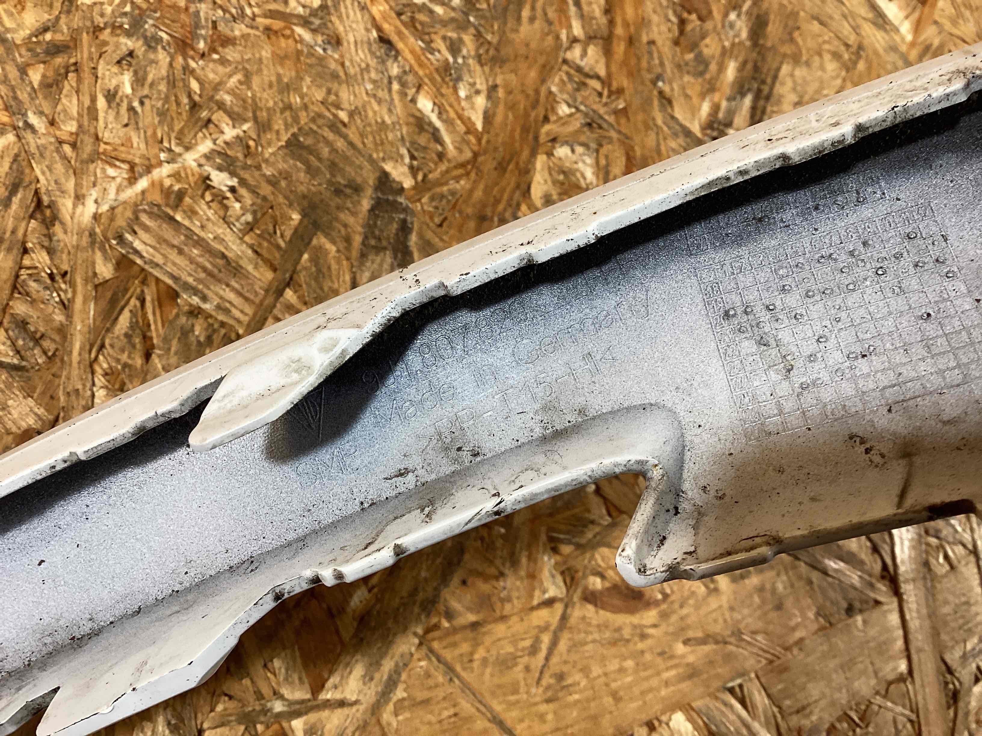 Заглушка, вставка (решетка) в бампер Porsche Taycan 271125-120