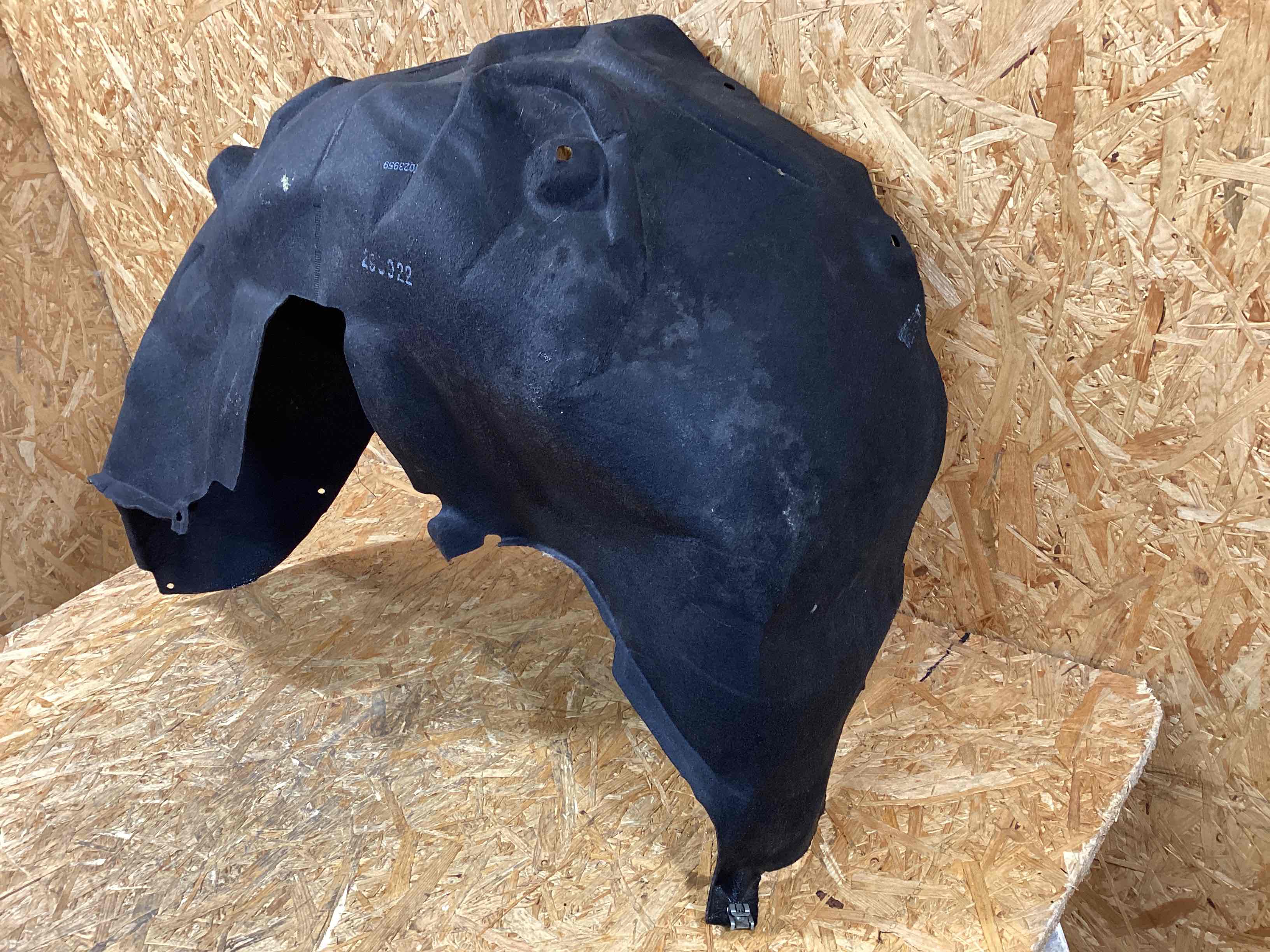 Защита арок задняя левая (подкрылок) Porsche Macan 271125-123