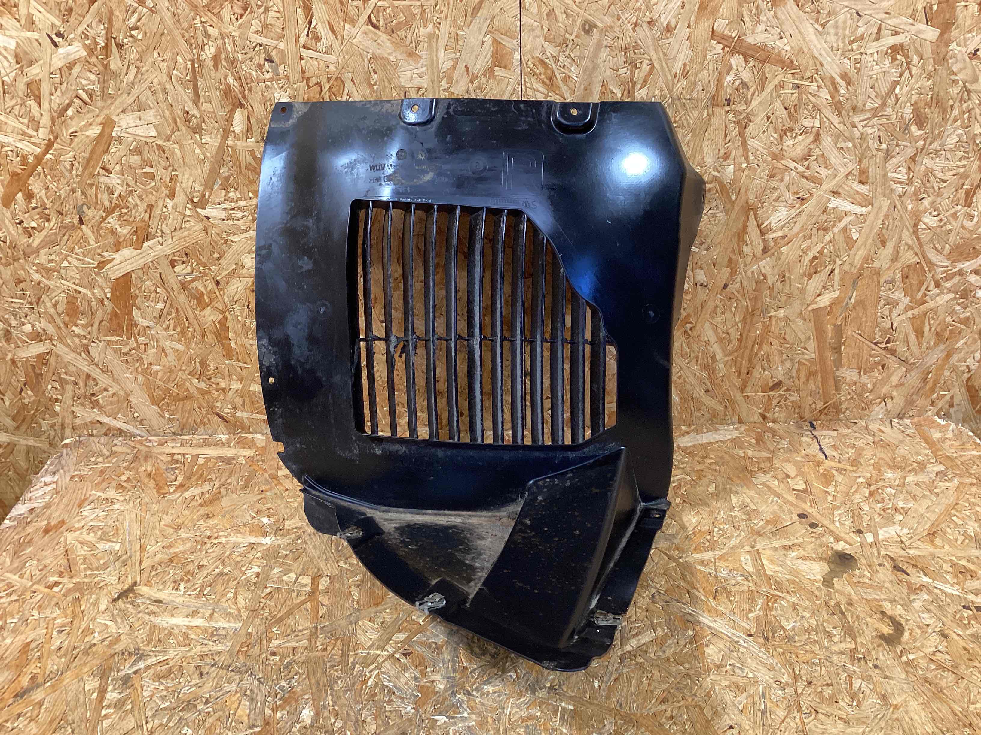 Защита арок передняя правая (подкрылок) Porsche Panamera 271125-124