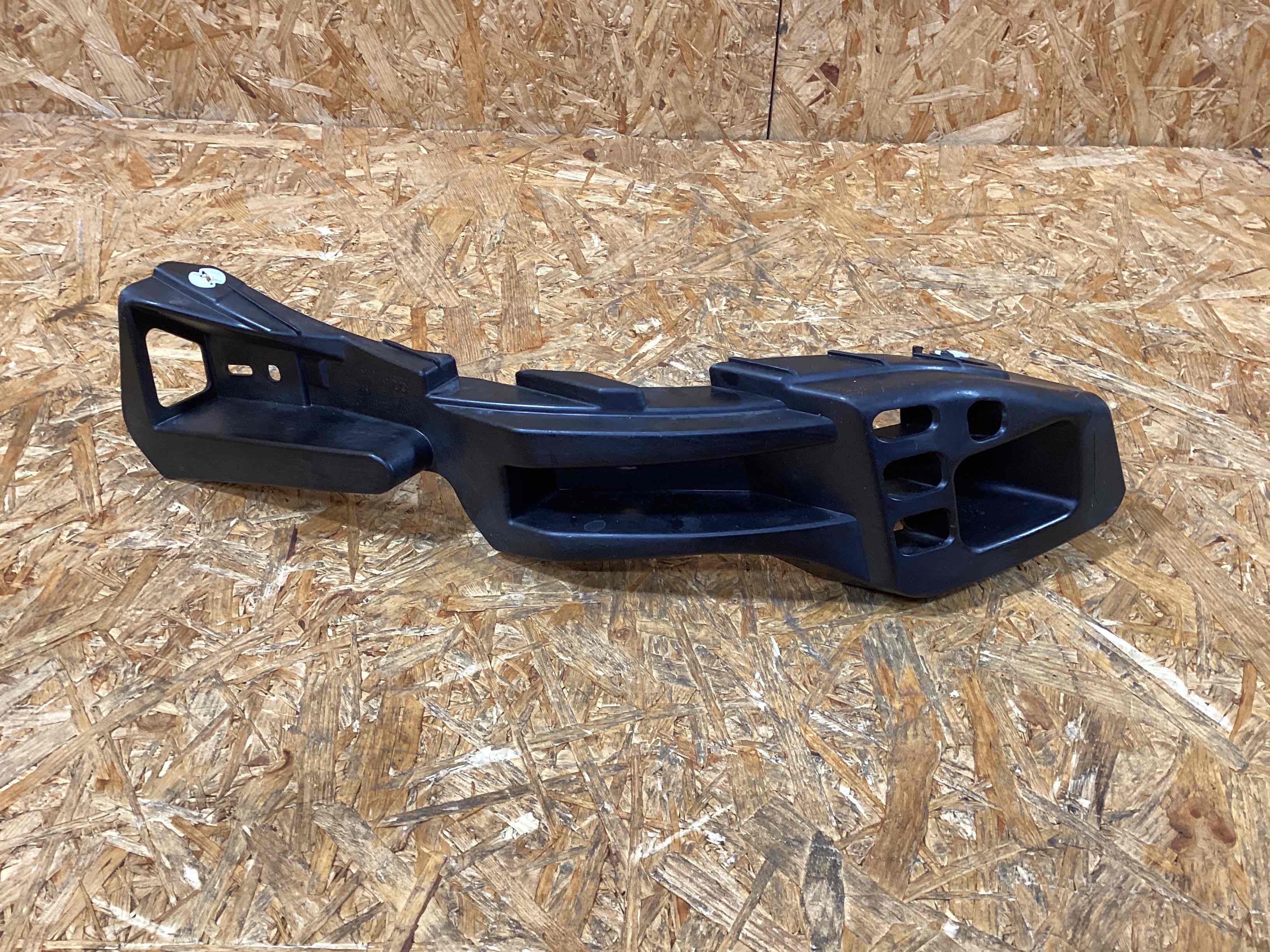 Крепление бампера Porsche Cayenne 271125-126