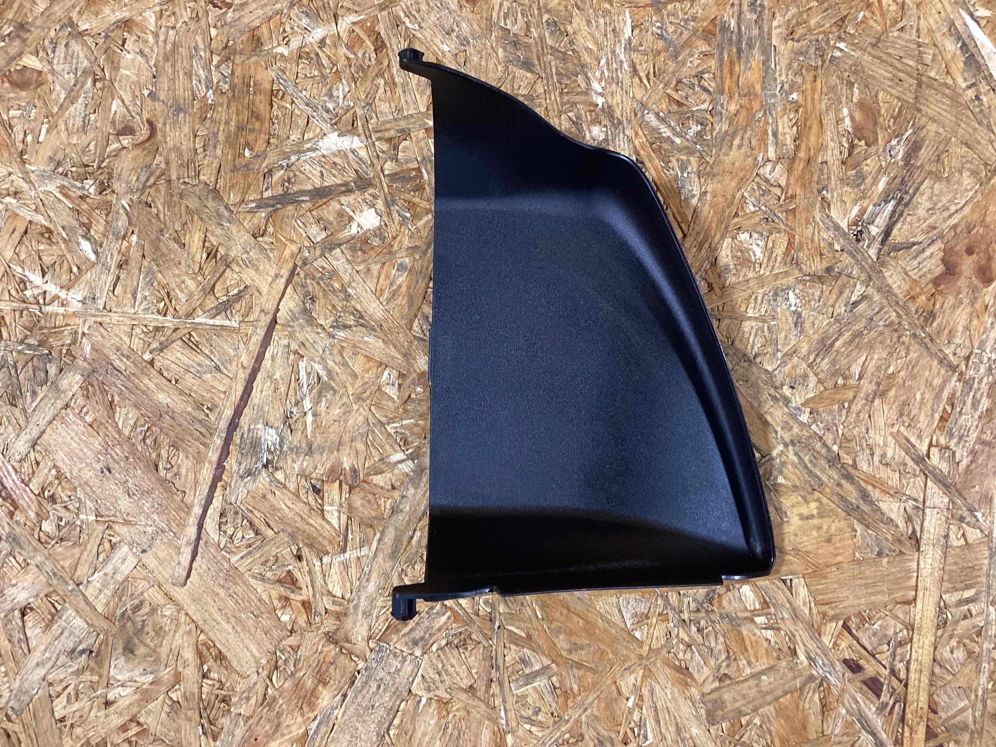 Воздуховод Porsche Macan 271125-131