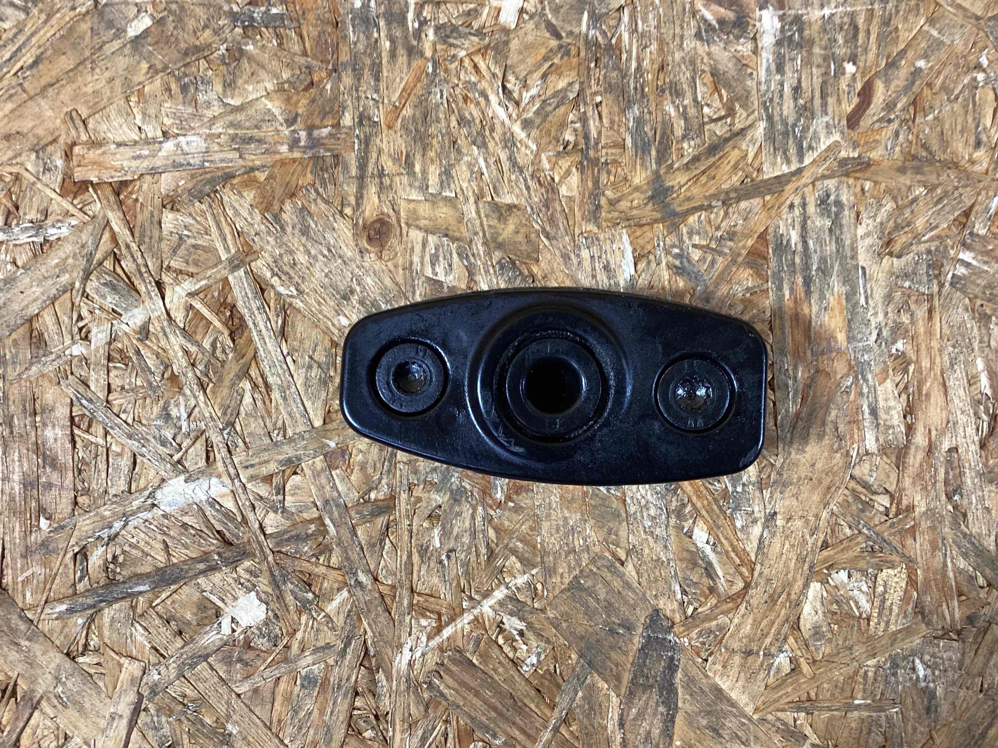 Крепление, кронштейн Porsche Macan 271125-134