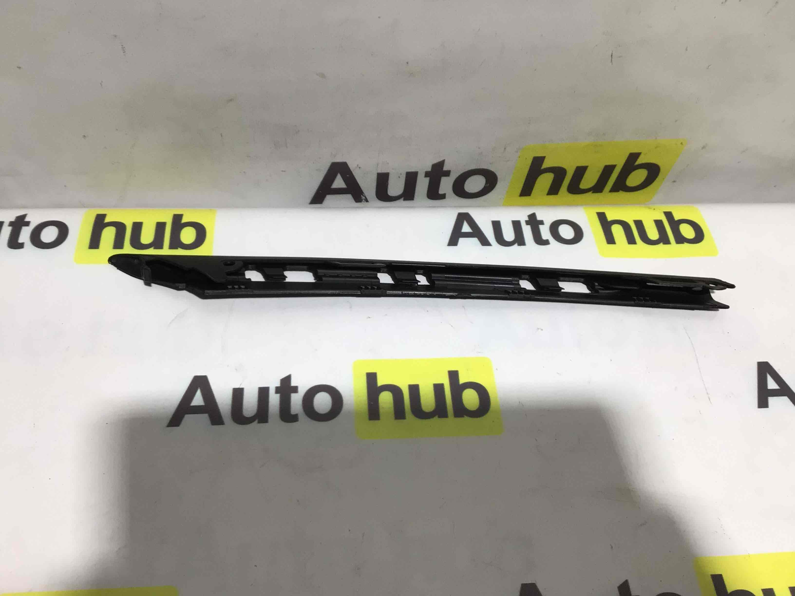 Заглушка, вставка (решетка) в бампер Porsche Cayenne 280426-032