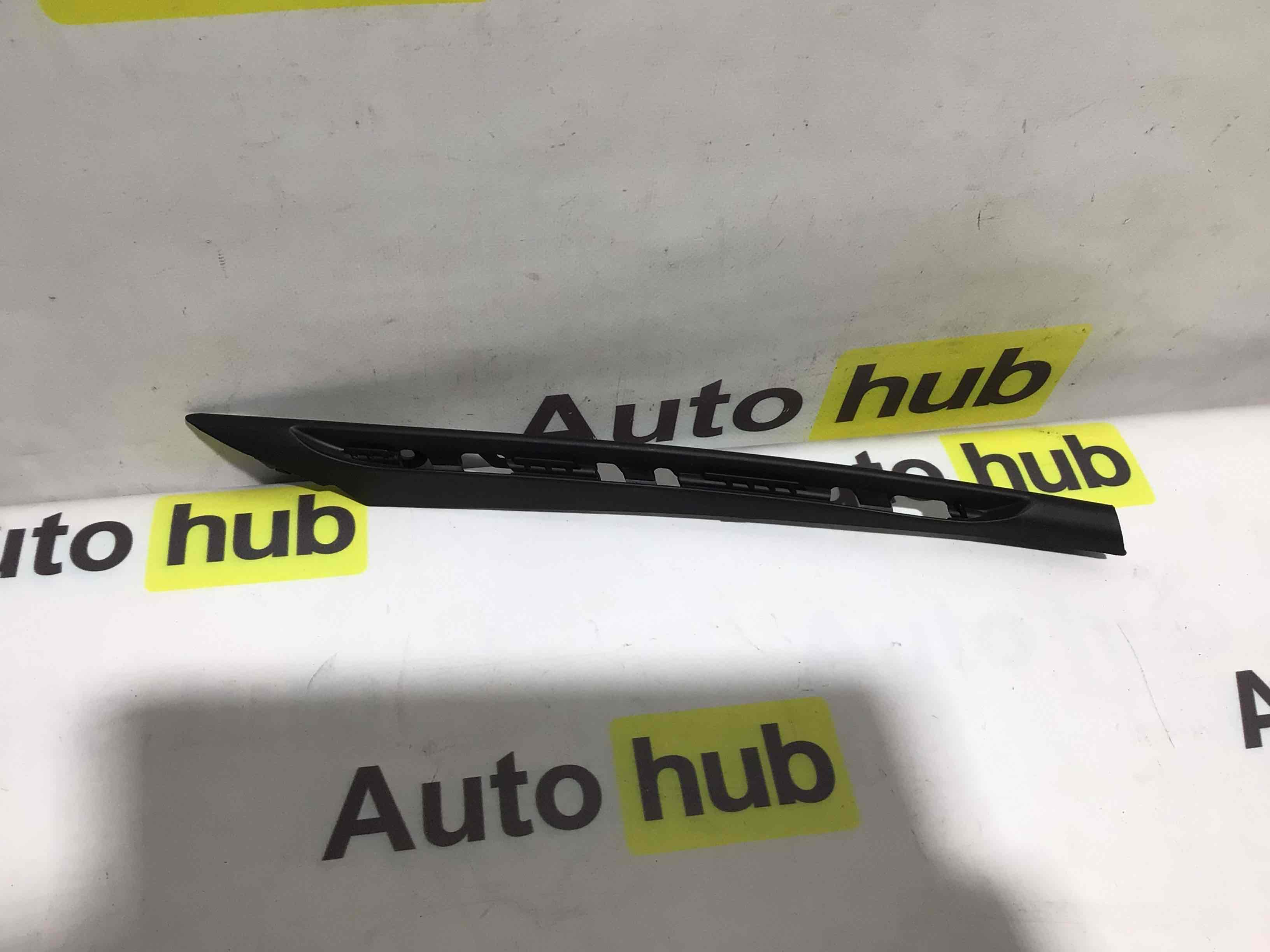 Заглушка, вставка (решетка) в бампер Porsche Cayenne 280426-034