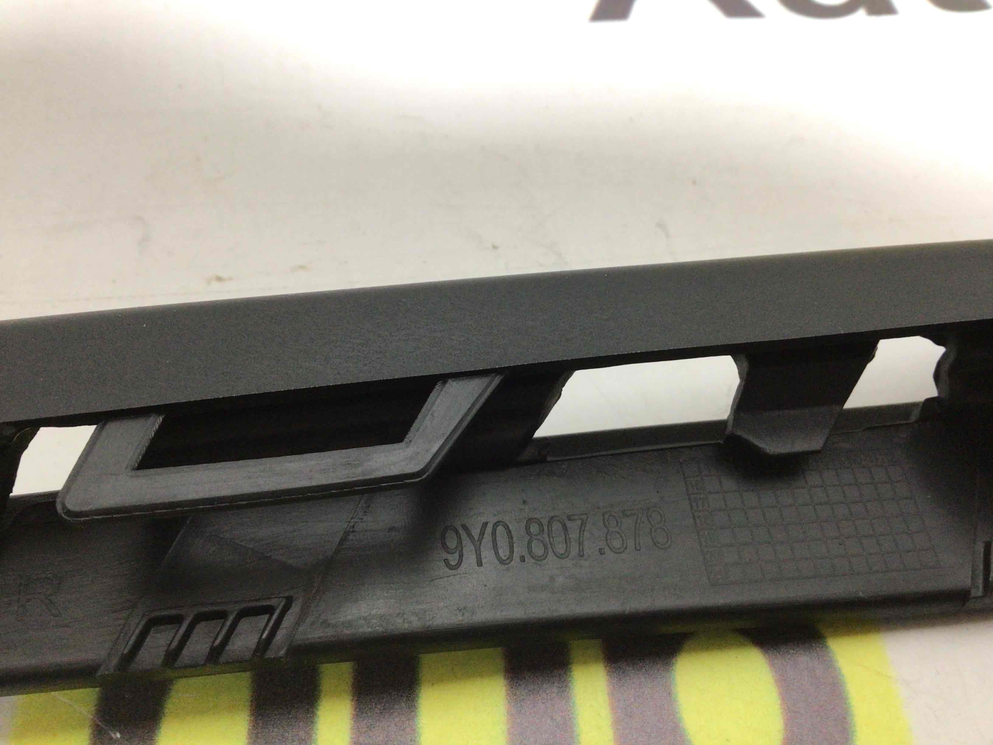 Заглушка, вставка (решетка) в бампер Porsche Cayenne 280426-036