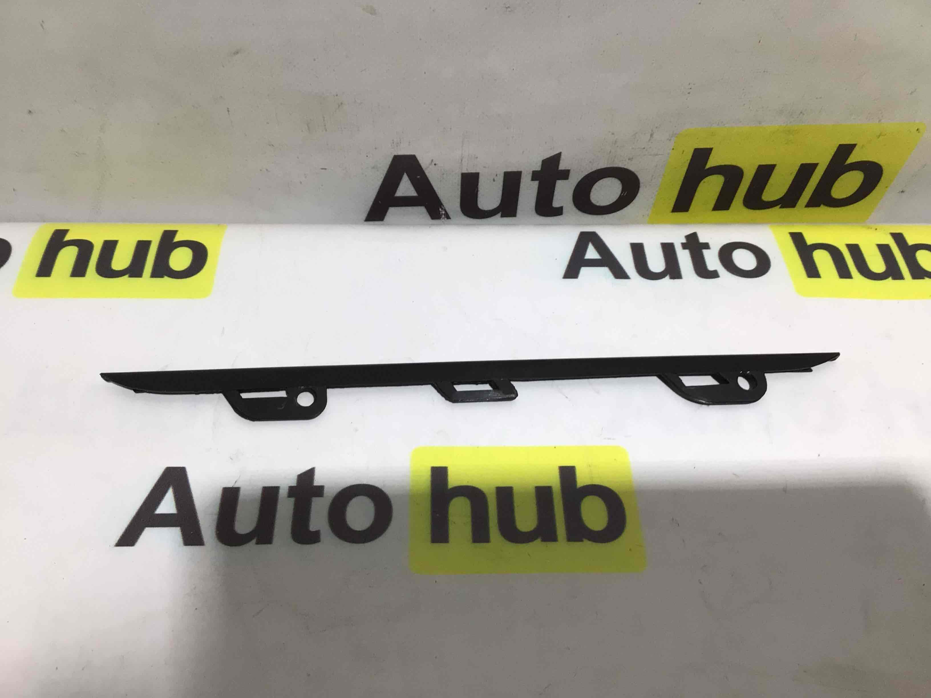 Заглушка, вставка (решетка) в бампер Porsche Cayenne 280426-043