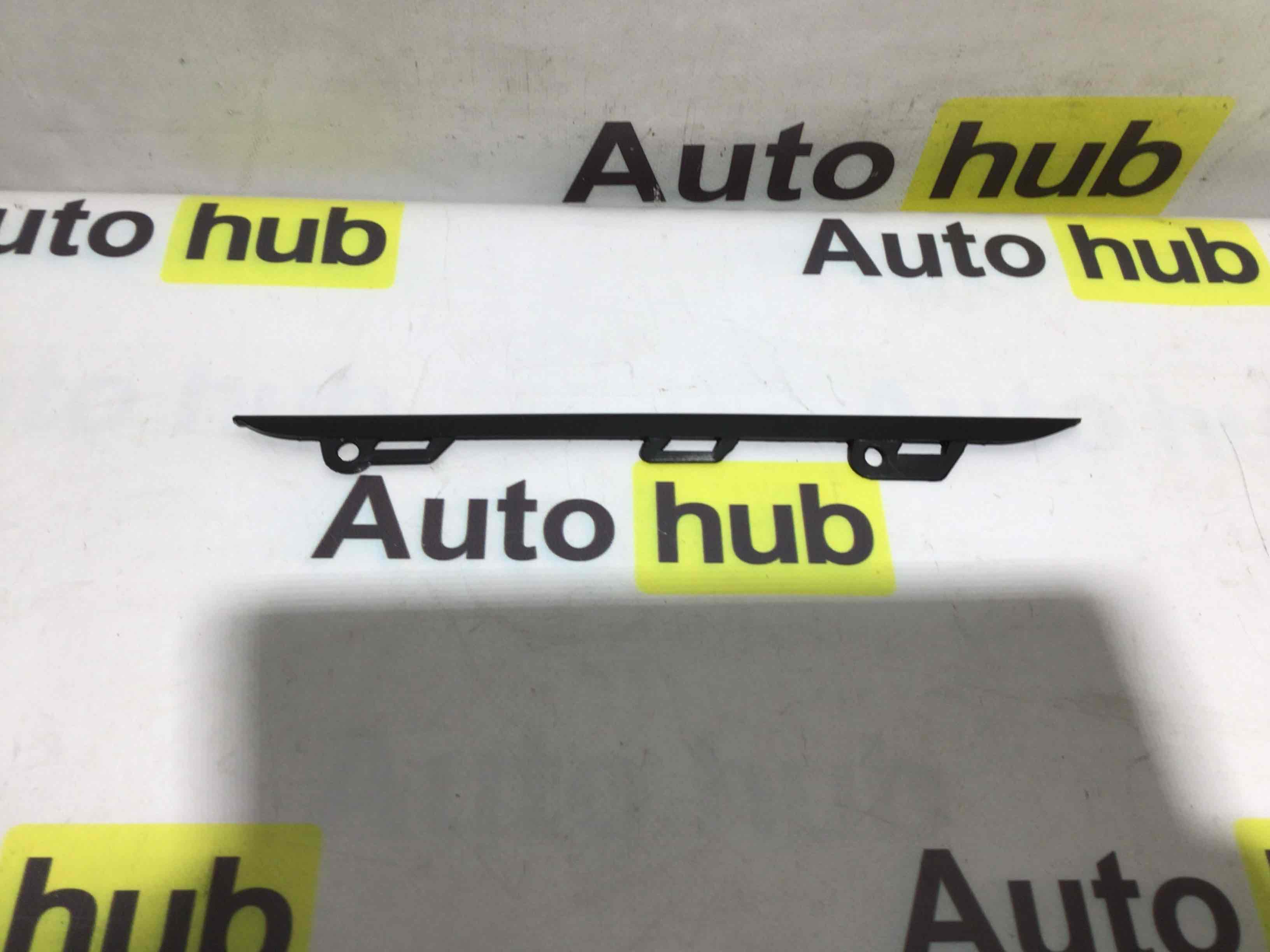 Заглушка, вставка (решетка) в бампер Porsche Cayenne 280426-044