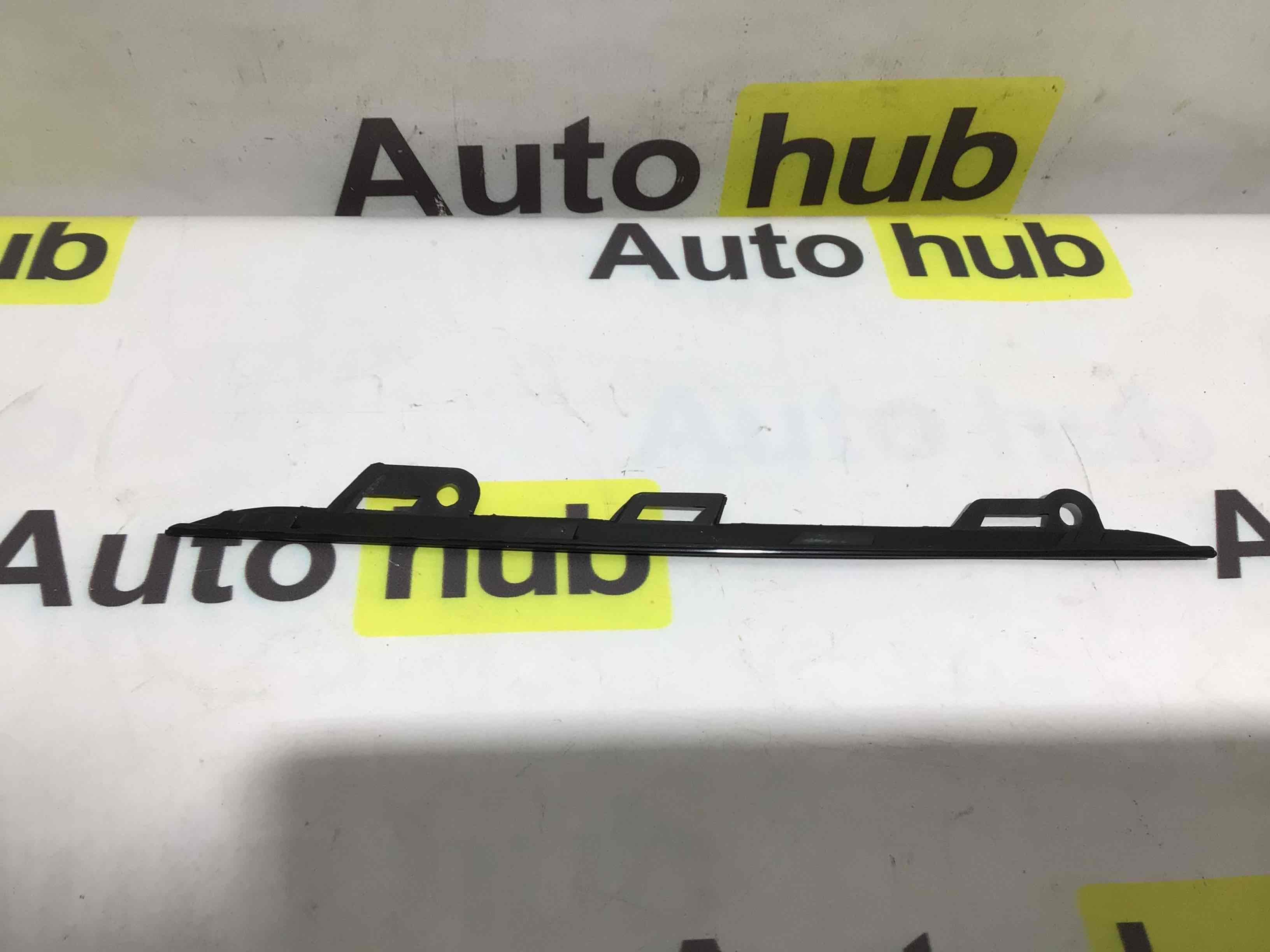 Заглушка, вставка (решетка) в бампер Porsche Cayenne 280426-047