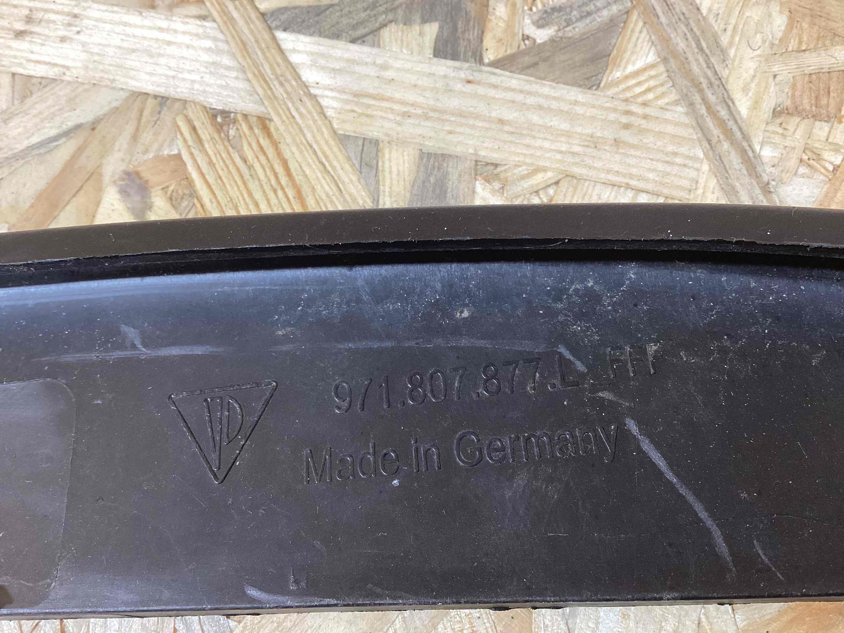 Заглушка, вставка (решетка) в бампер Porsche Panamera 280426-109