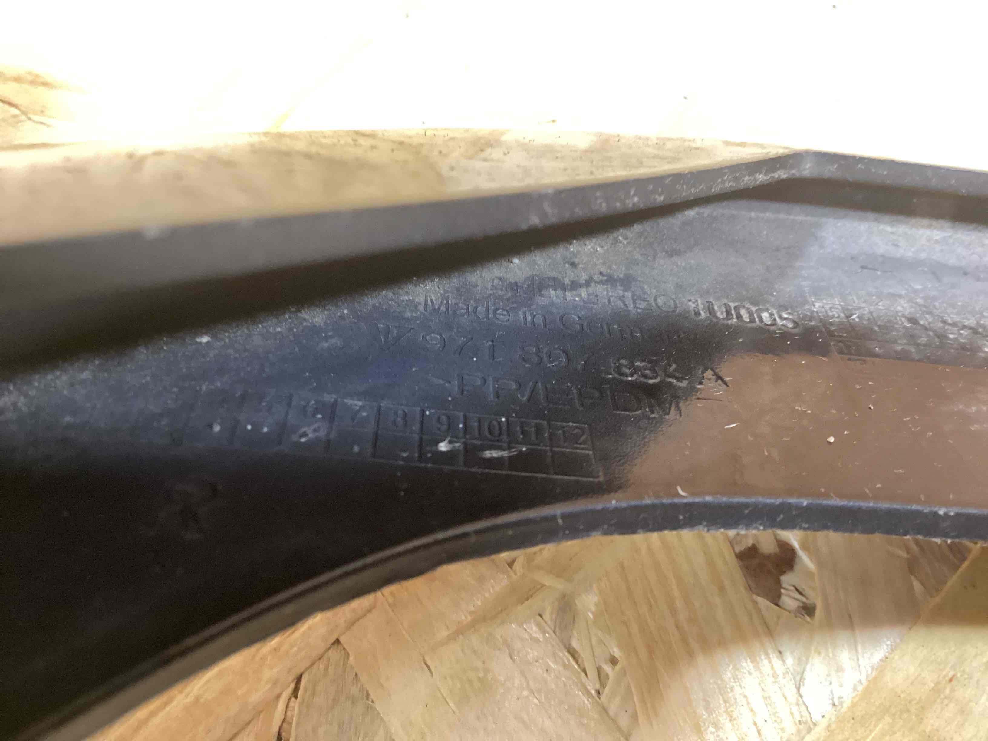 Заглушка, вставка (решетка) в бампер Porsche Panamera 280426-117