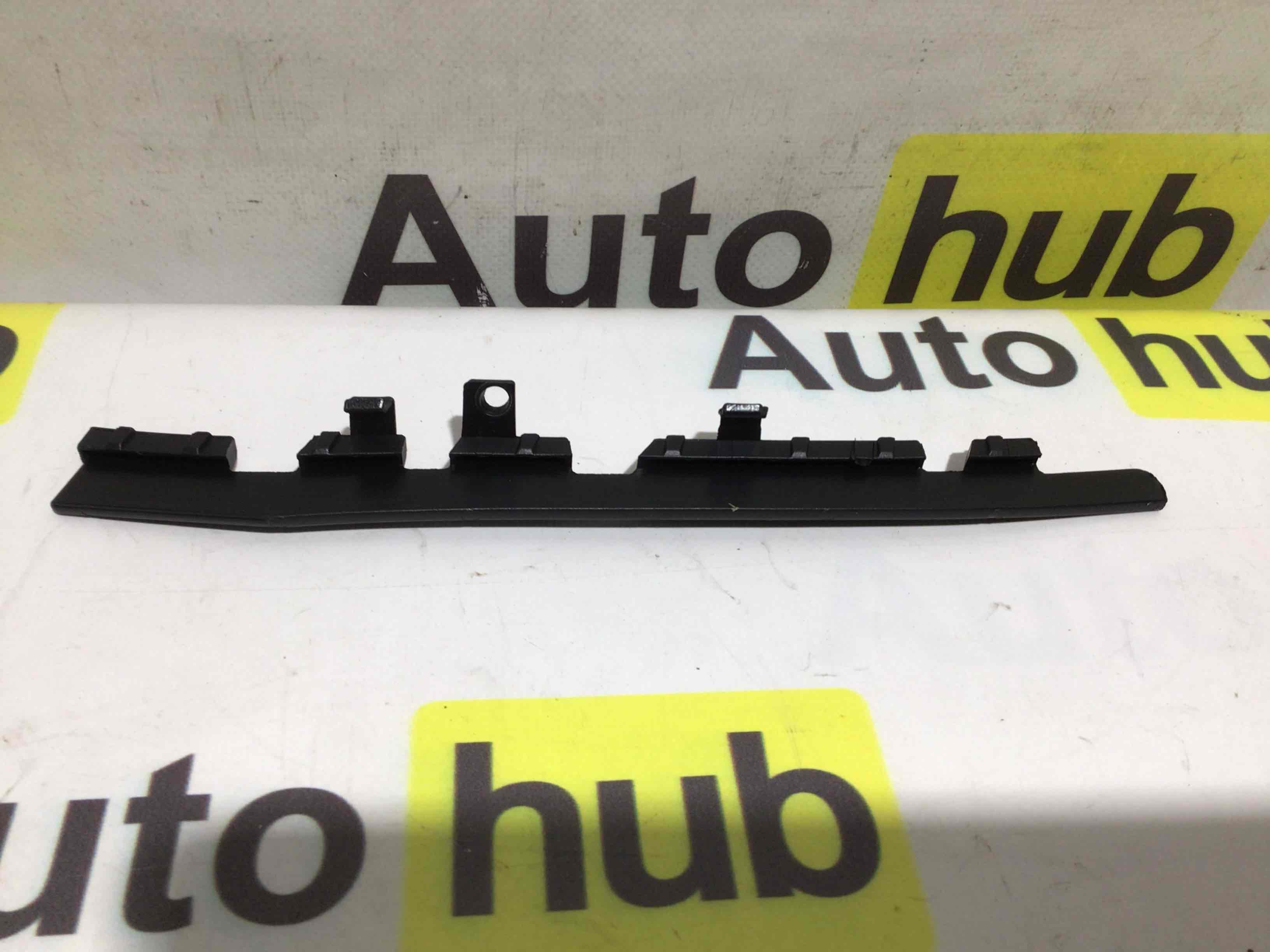 Крепление бампера Porsche Macan 280426–060