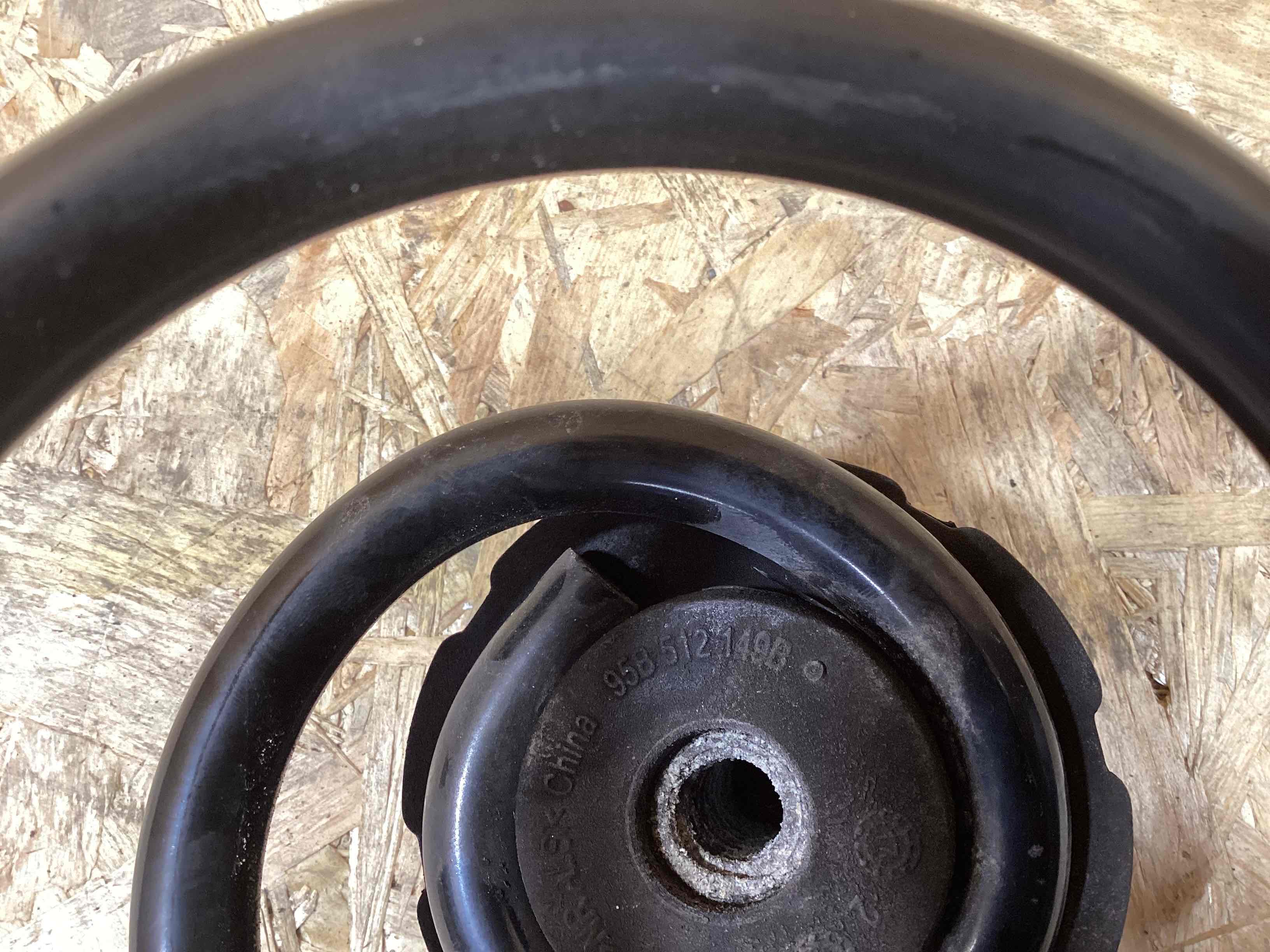 Пружина подвески Porsche Macan 280526-110