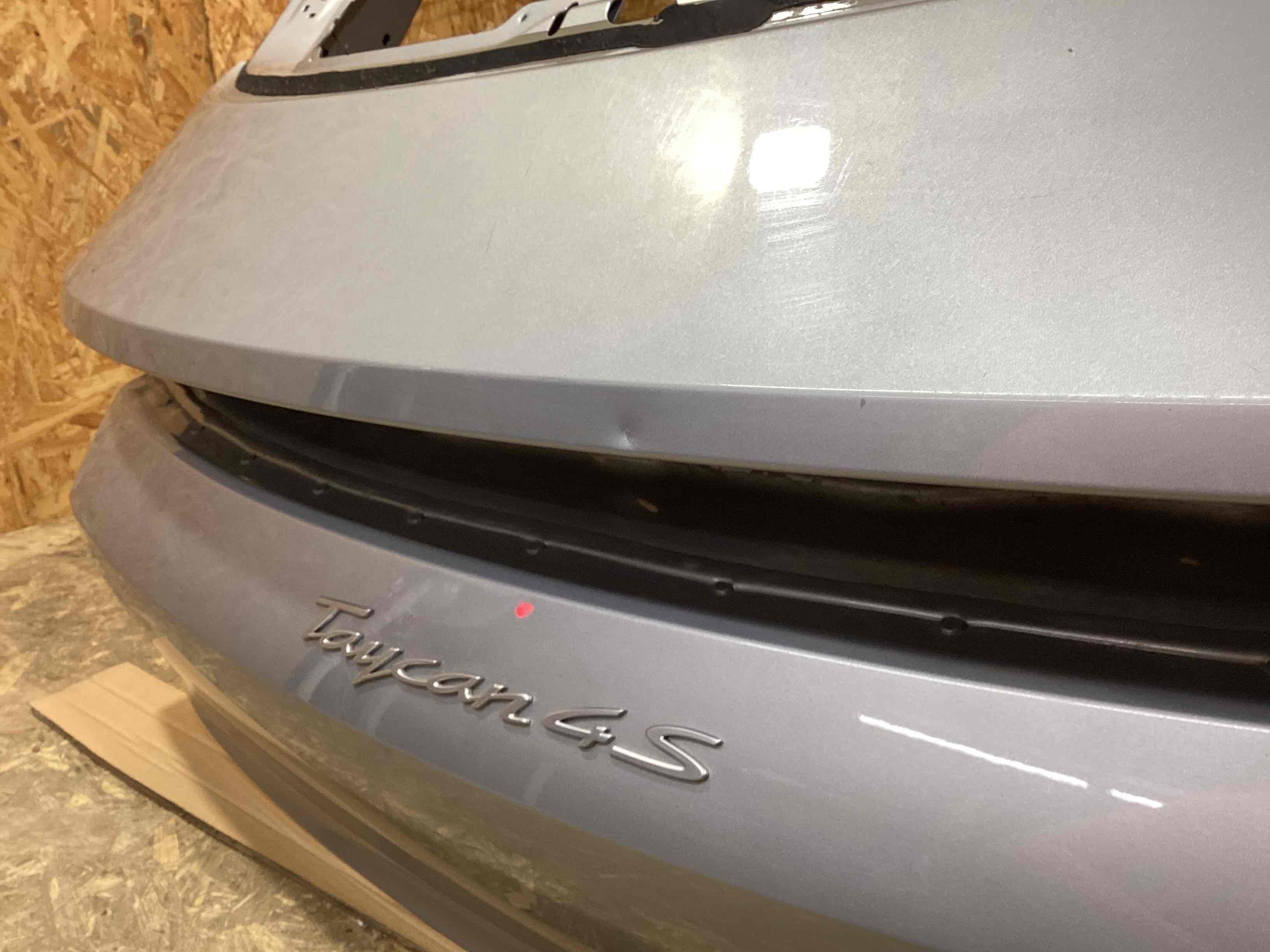 Кришка багажника, двері багажника Porsche Taycan 280826-101