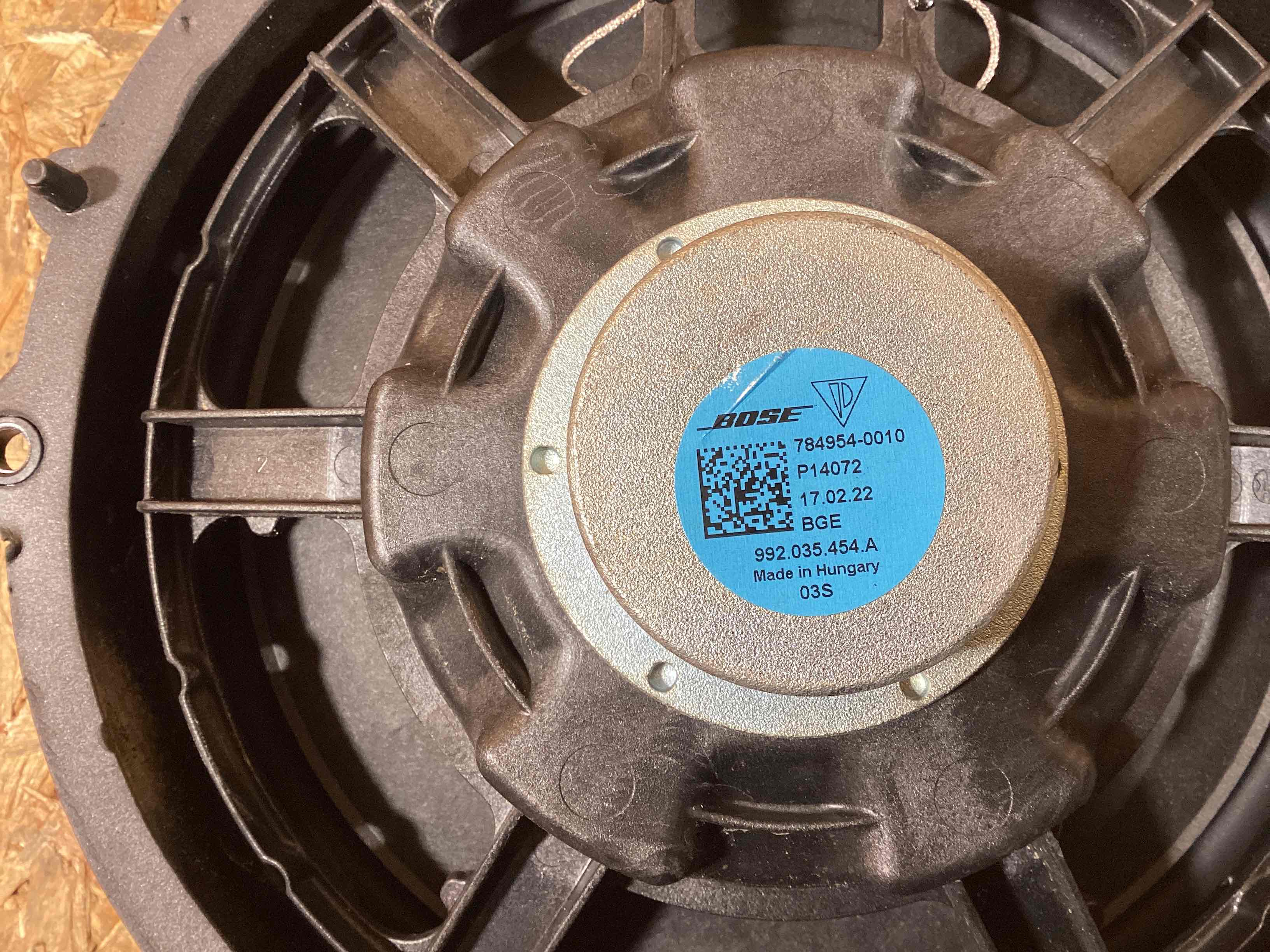 Динамик Porsche 911 281125-102