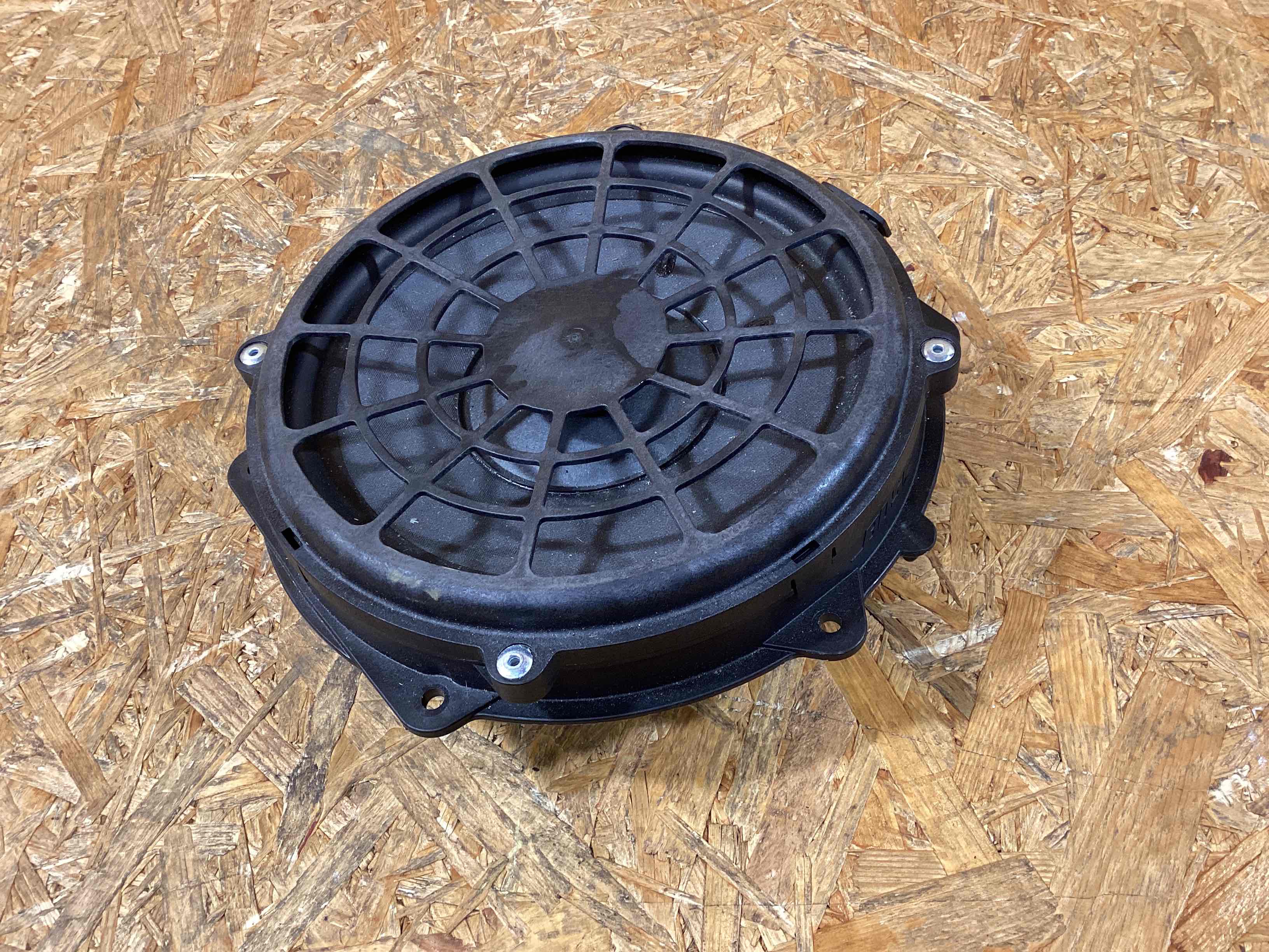 Динамик Porsche 911 281125-103