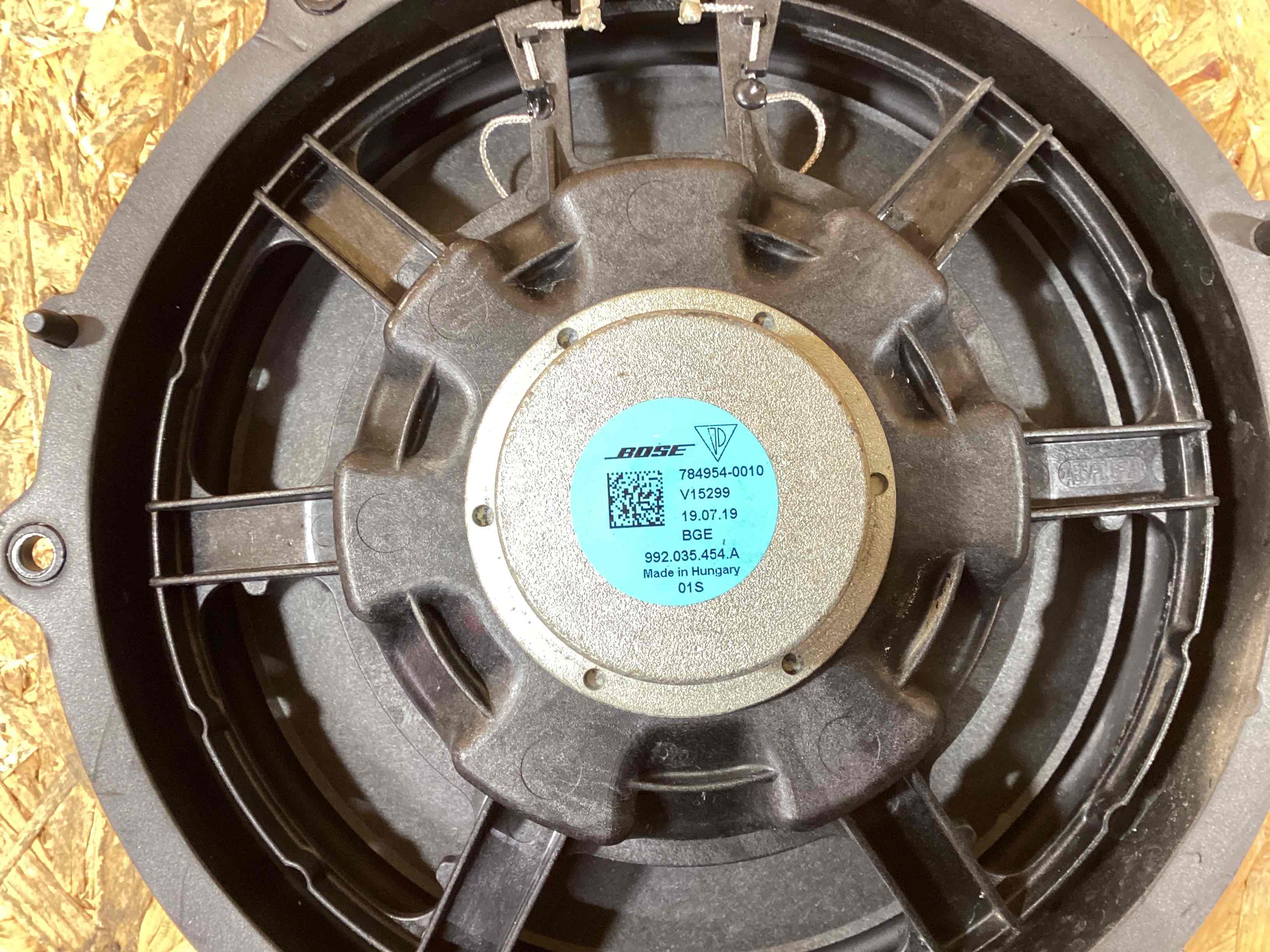 Динамик Porsche 911 281125-103