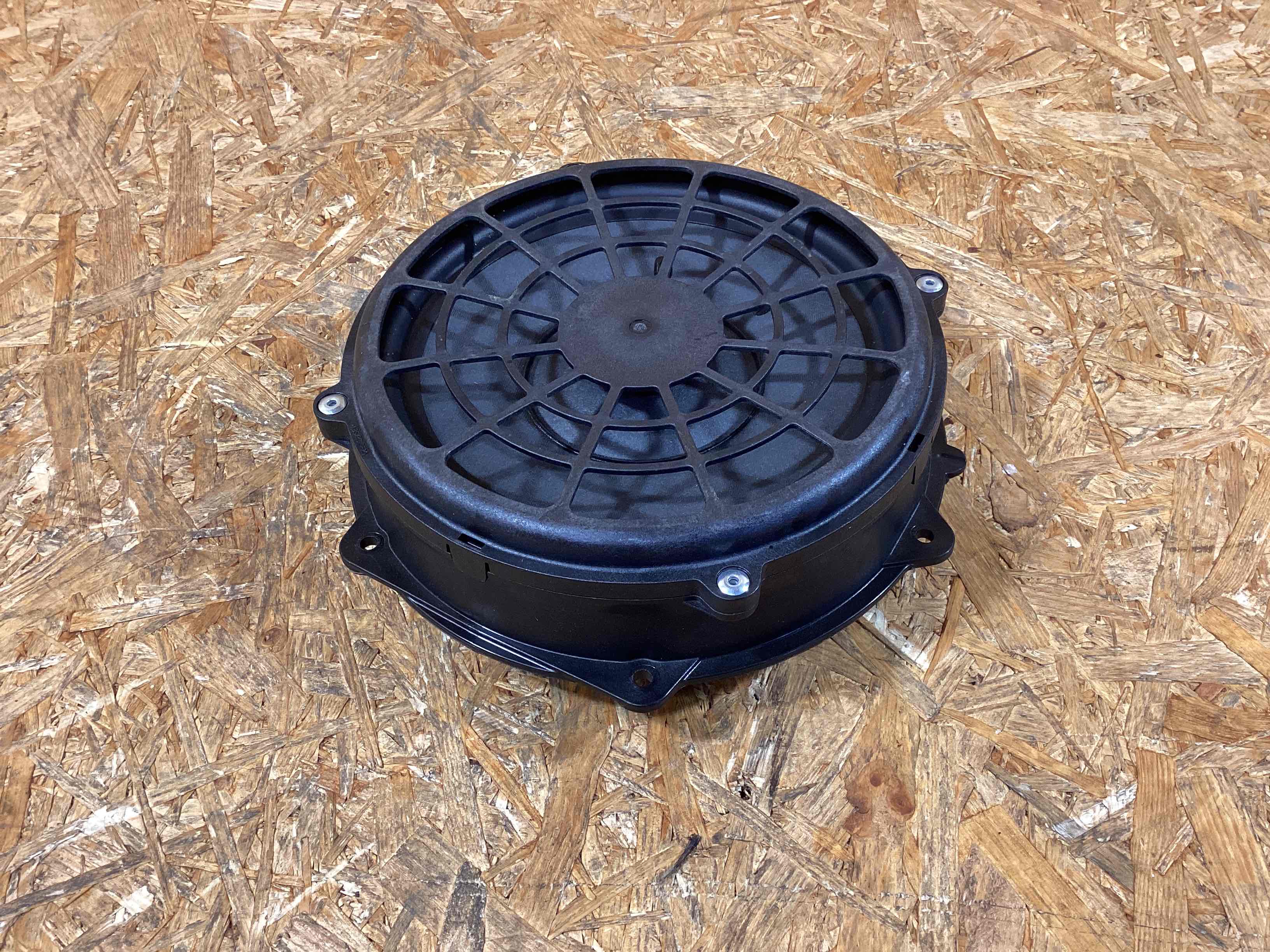 Динамик Porsche Panamera 281125-104