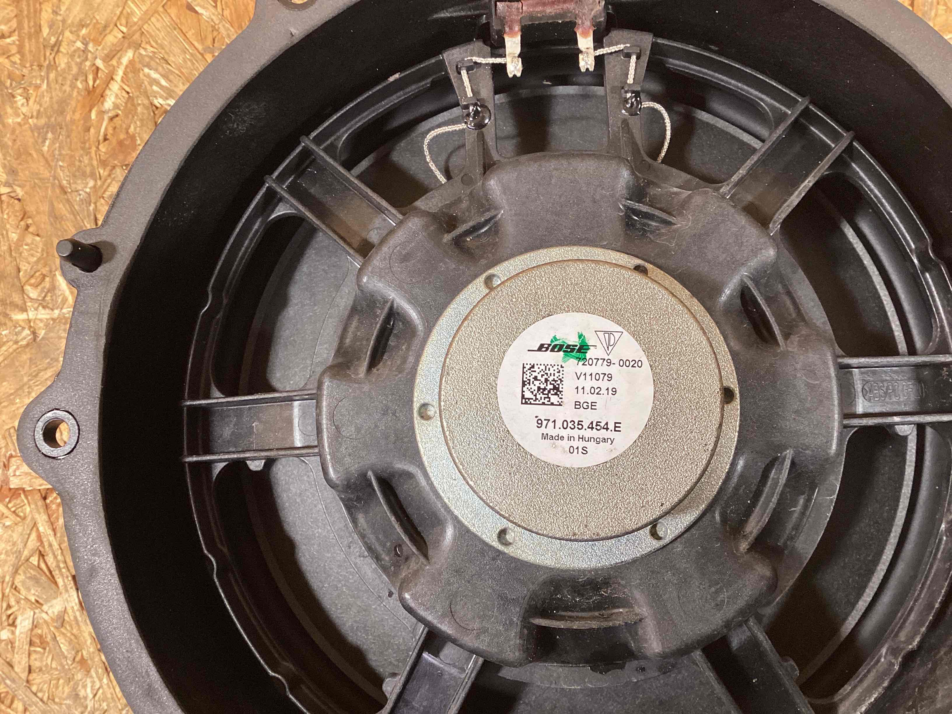 Динамик Porsche Panamera 281125-104