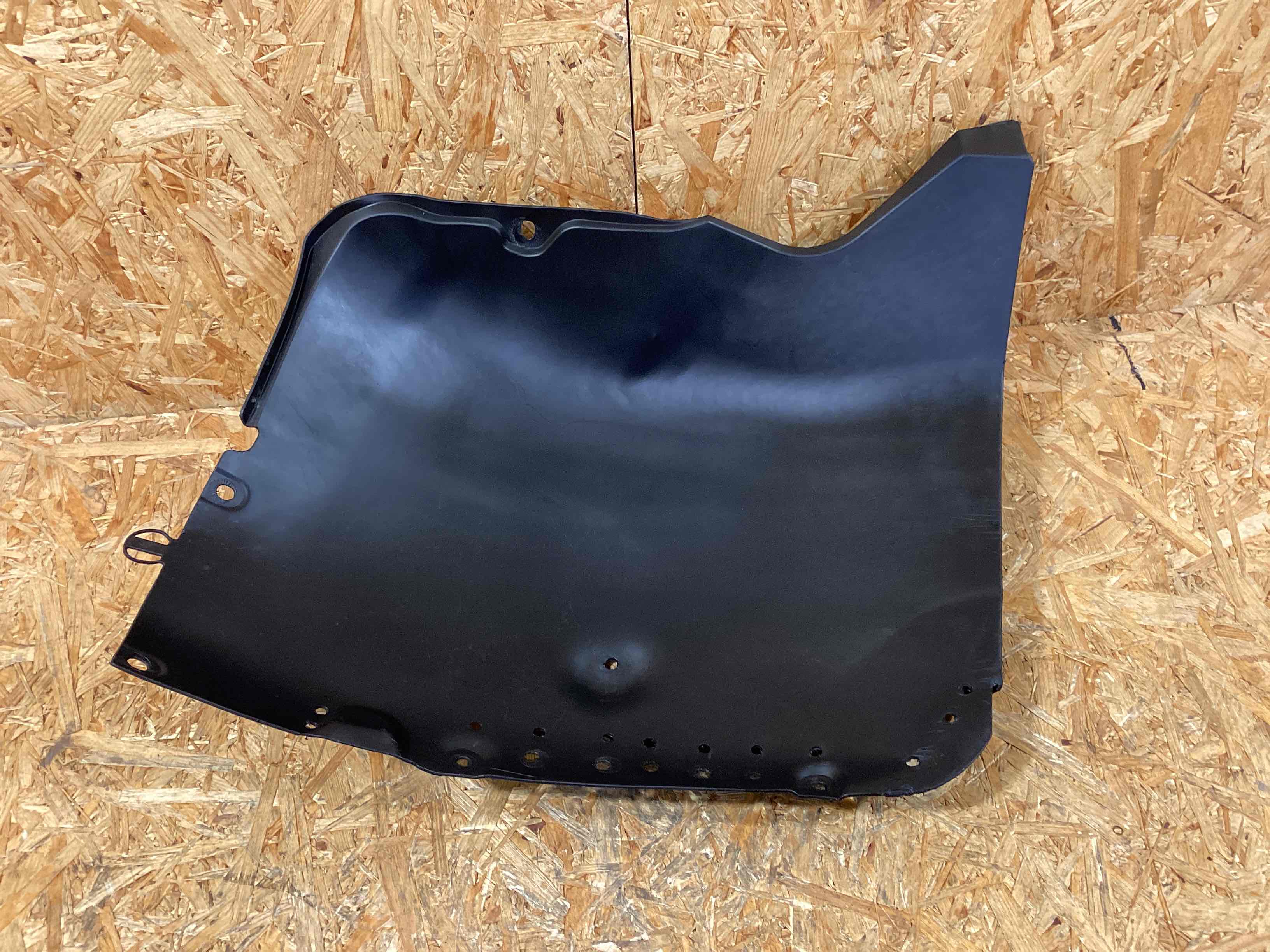 Защита арок задняя правая (подкрылок) Porsche 911 281125-106