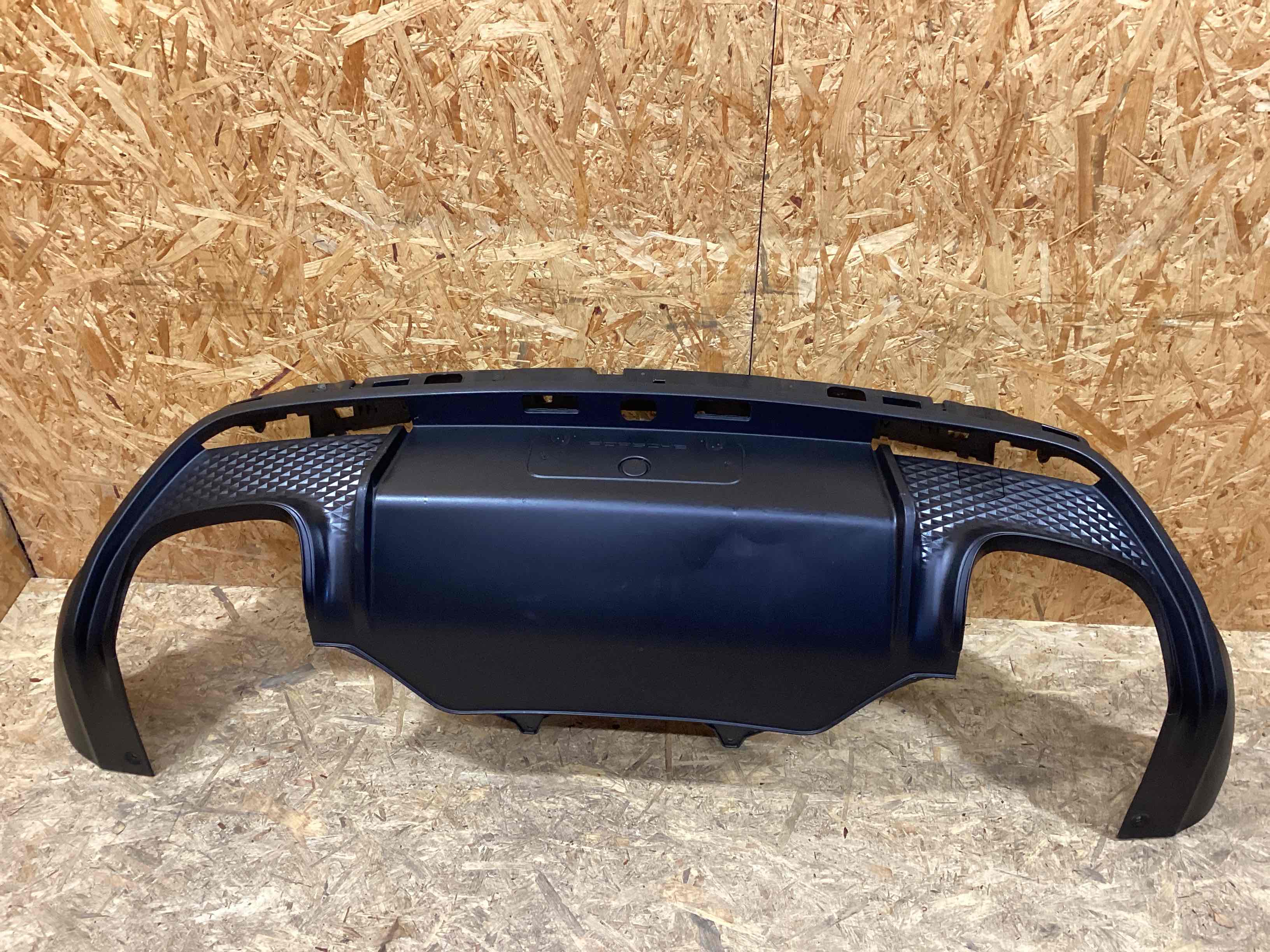 Бампер задний Porsche Macan 281125-108