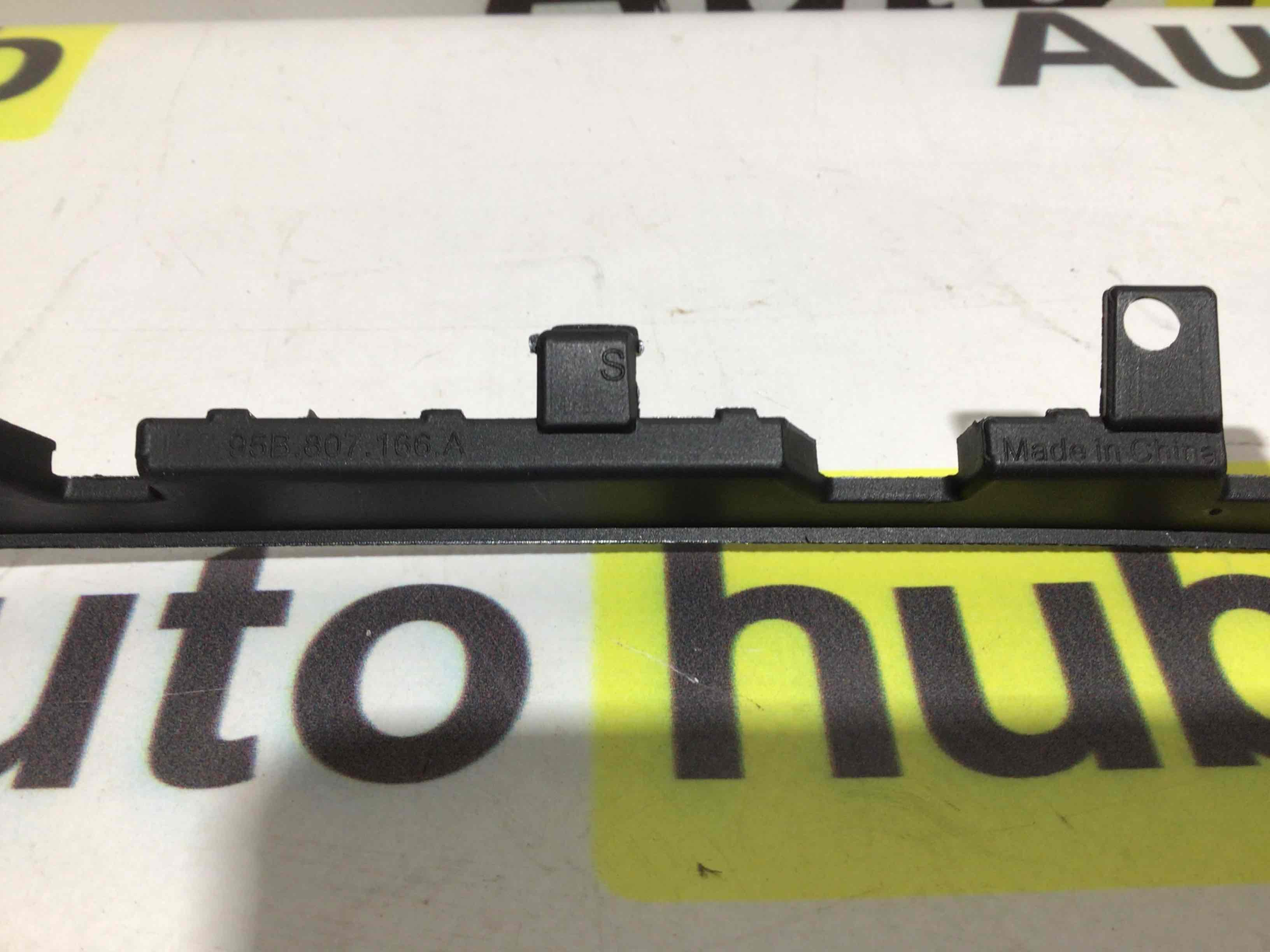 Крепление бампера Porsche Macan 280426-058