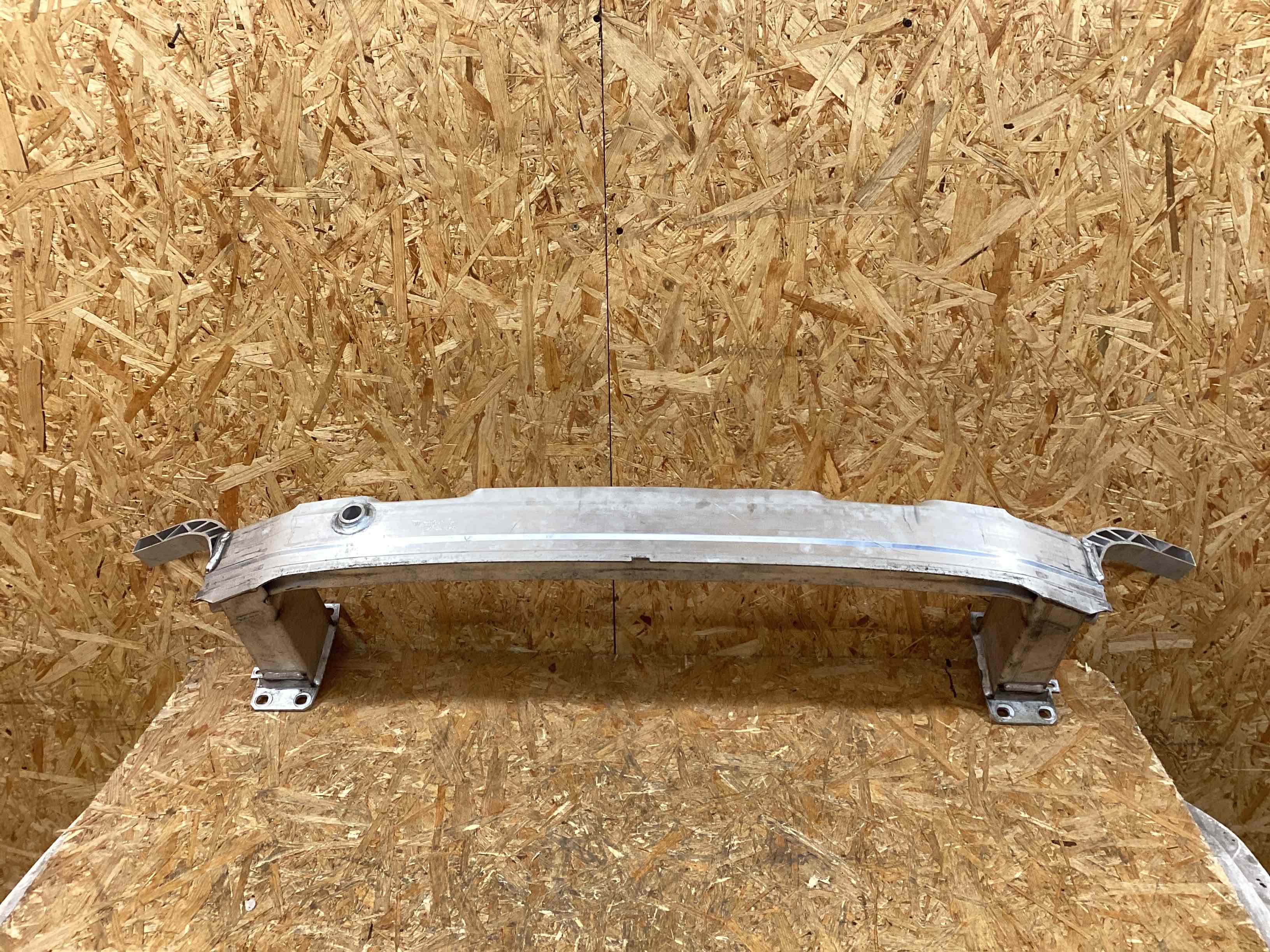 Усилитель бампера переднего Porsche Panamera 290126-103