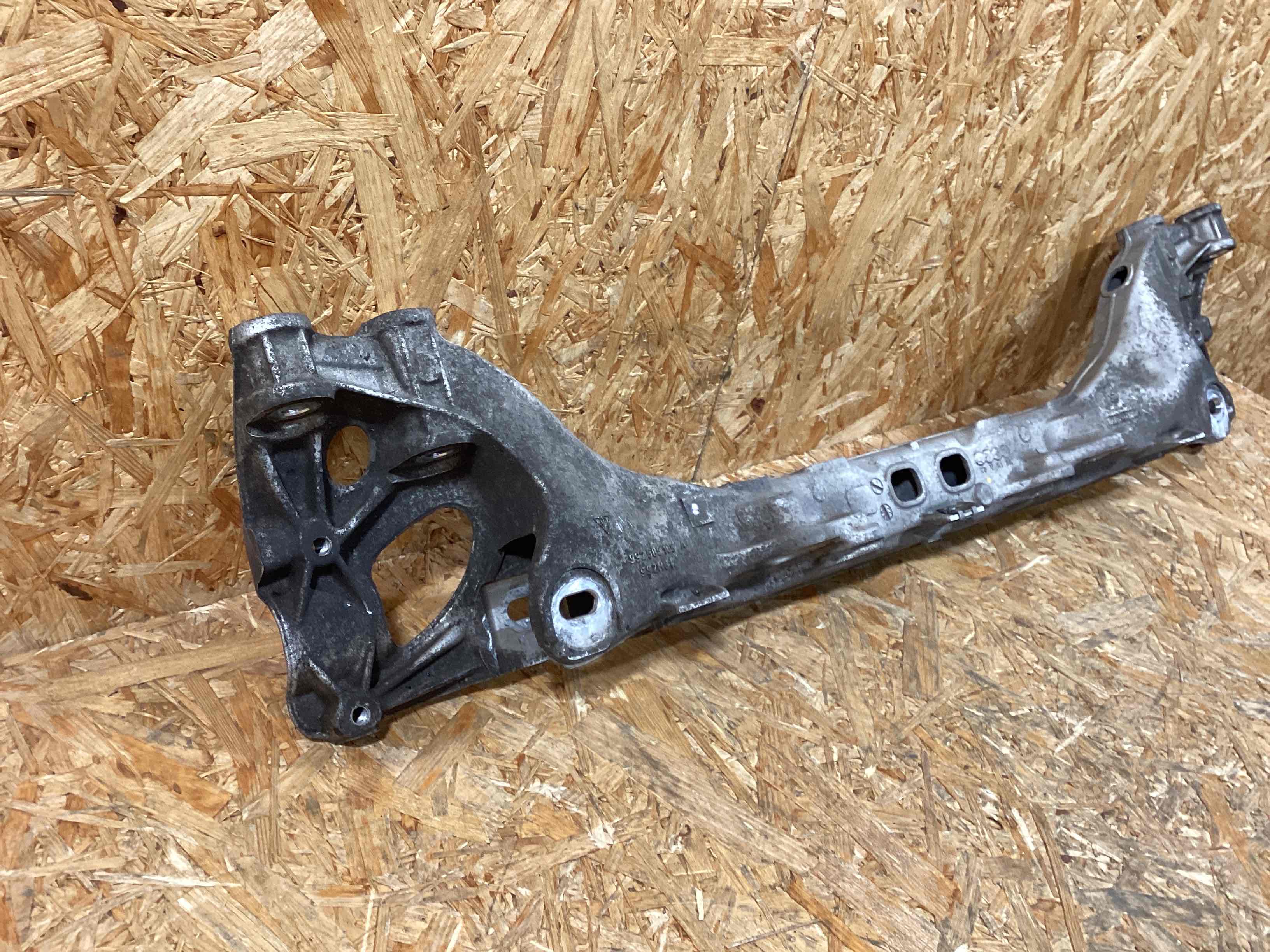 Балка подвески задняя Porsche 911 290126-106