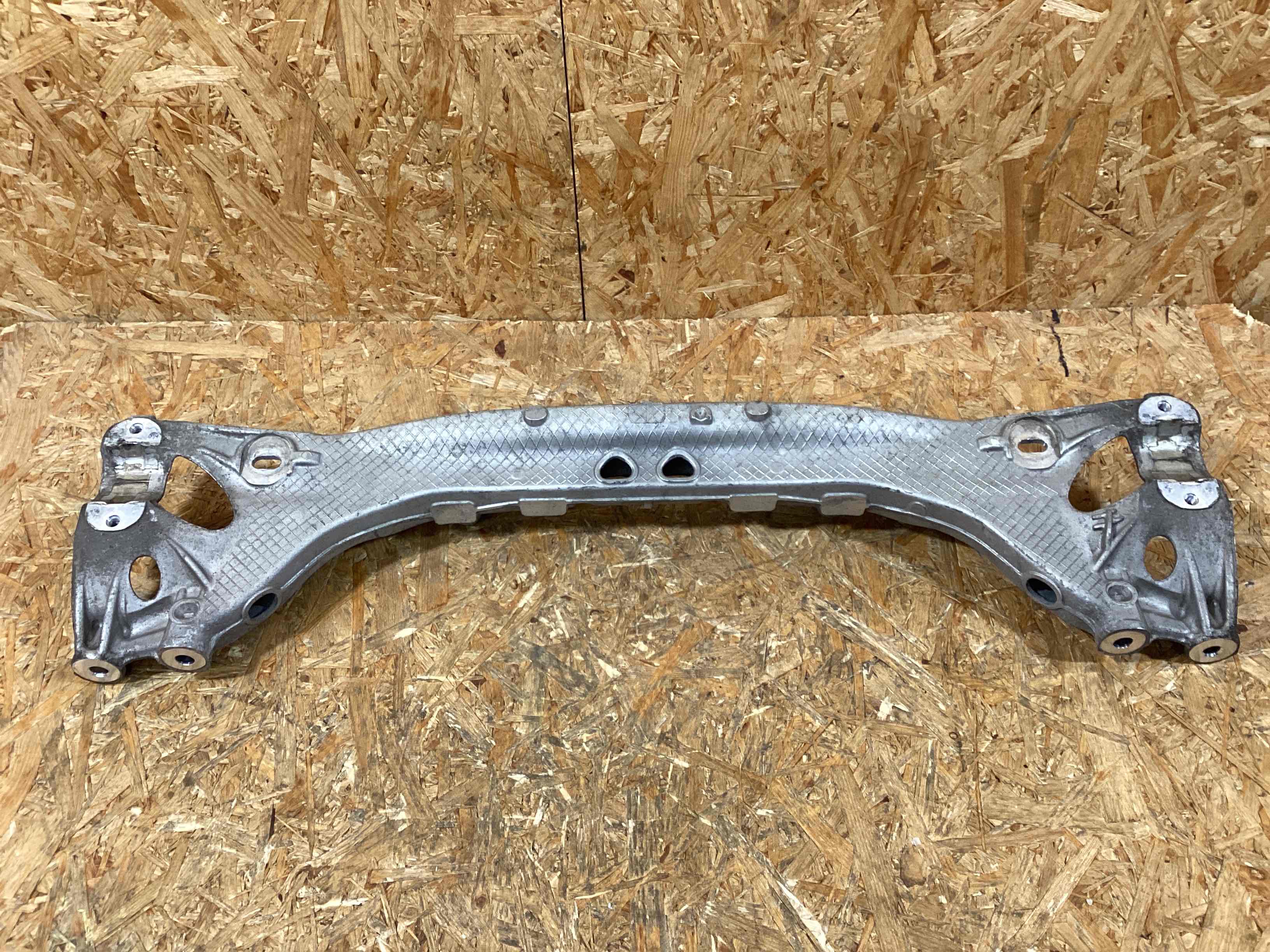 Балка подвески задняя Porsche 911 290126-106