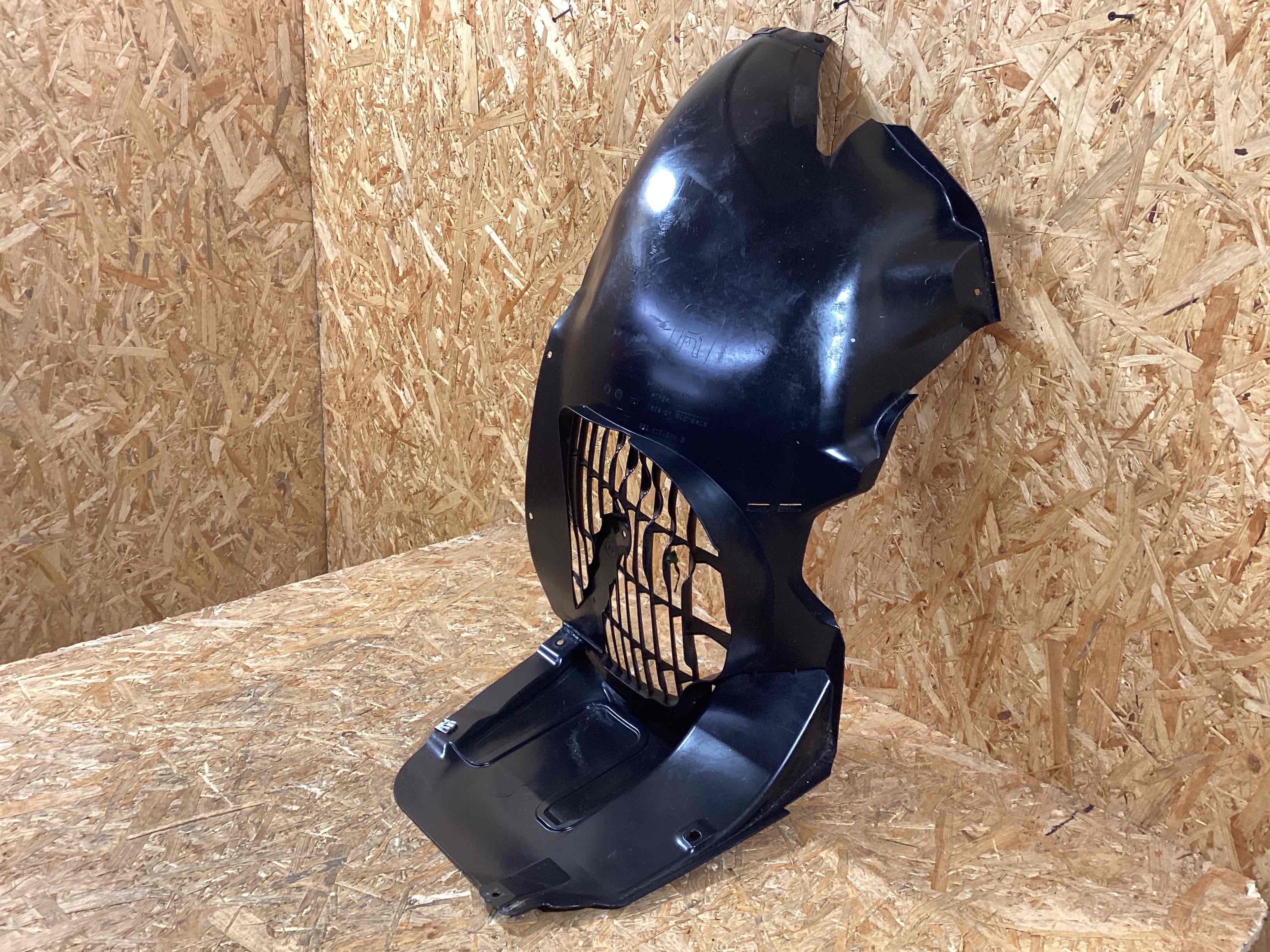 Защита арок передняя правая (подкрылок) Porsche 718 Cayman 290126-109