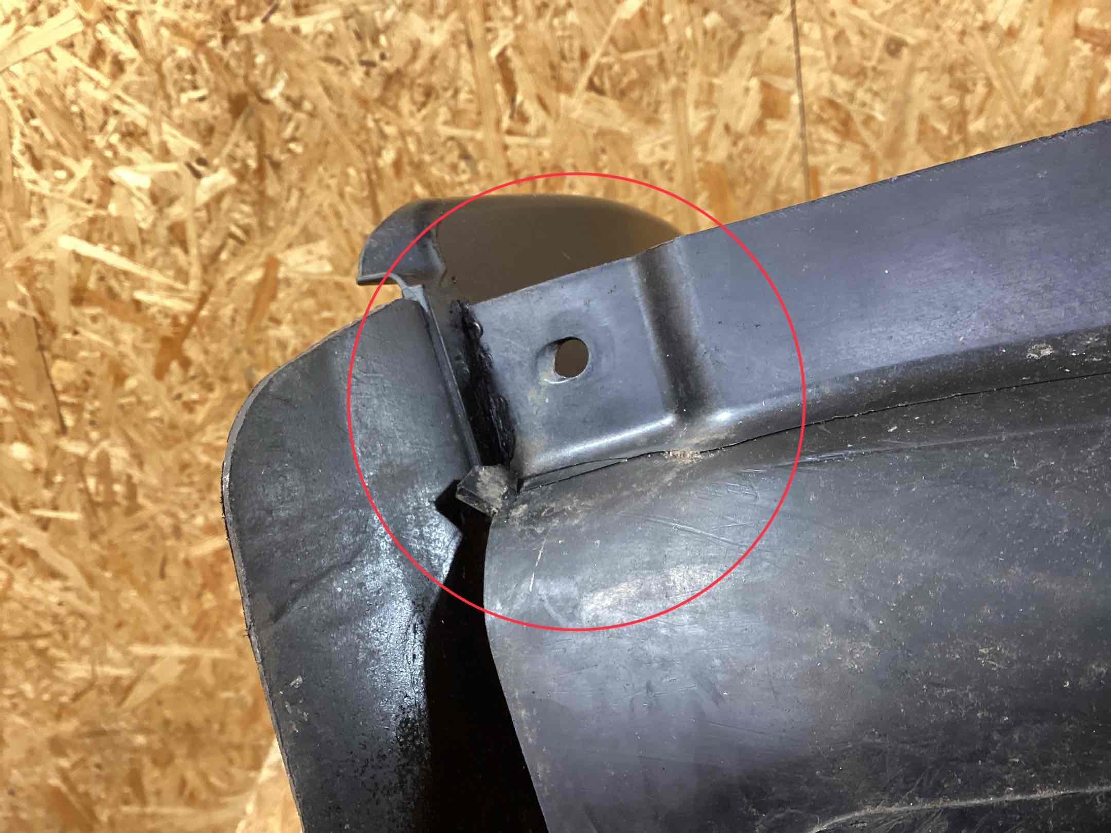 Защита арок передняя правая (подкрылок) Porsche 718 Cayman 290126-109