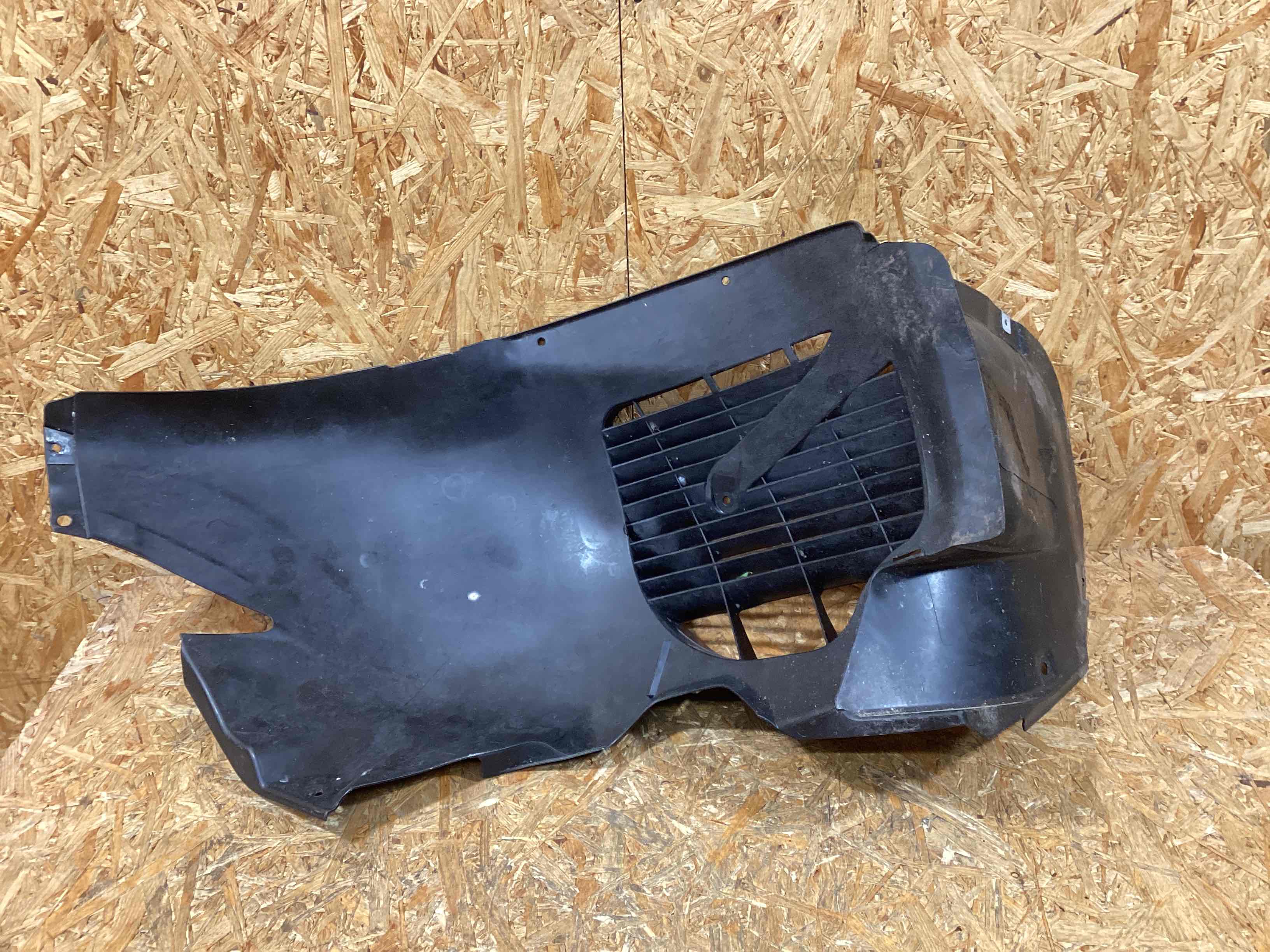 Защита арок передняя правая (подкрылок) Porsche 718 Cayman 290126-109