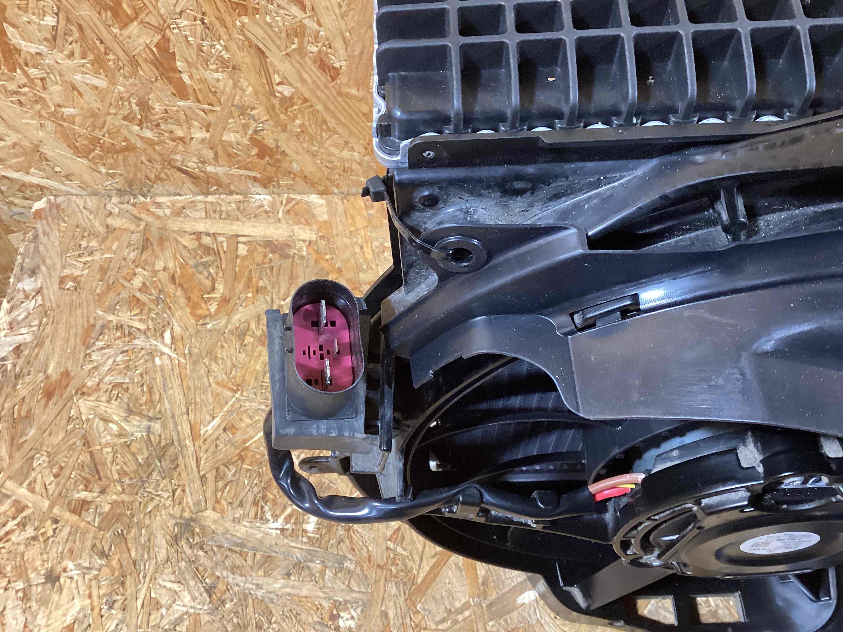 Кассета радиаторов Porsche Taycan 290126-110