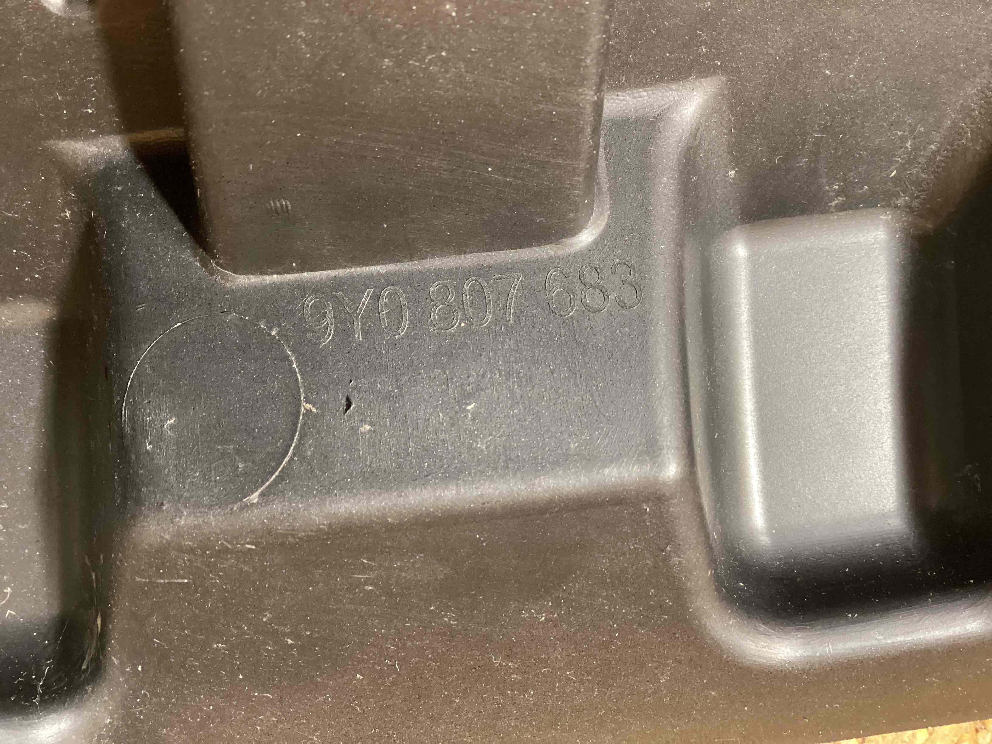 Заглушка, вставка (решетка) в бампер Porsche Cayenne 290126-113