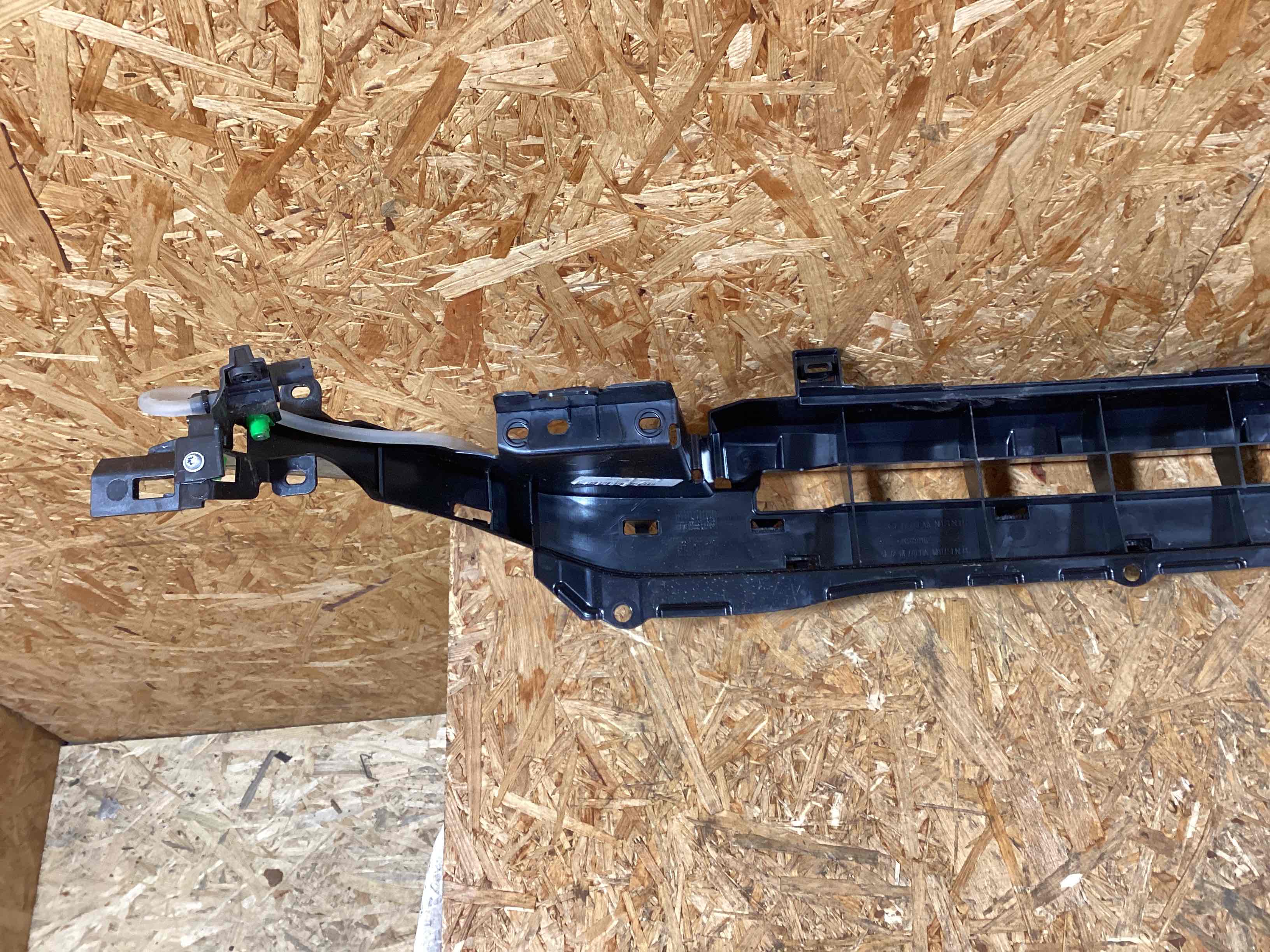 Усилитель бампера Land Rover Discovery Sport L550 290126-117