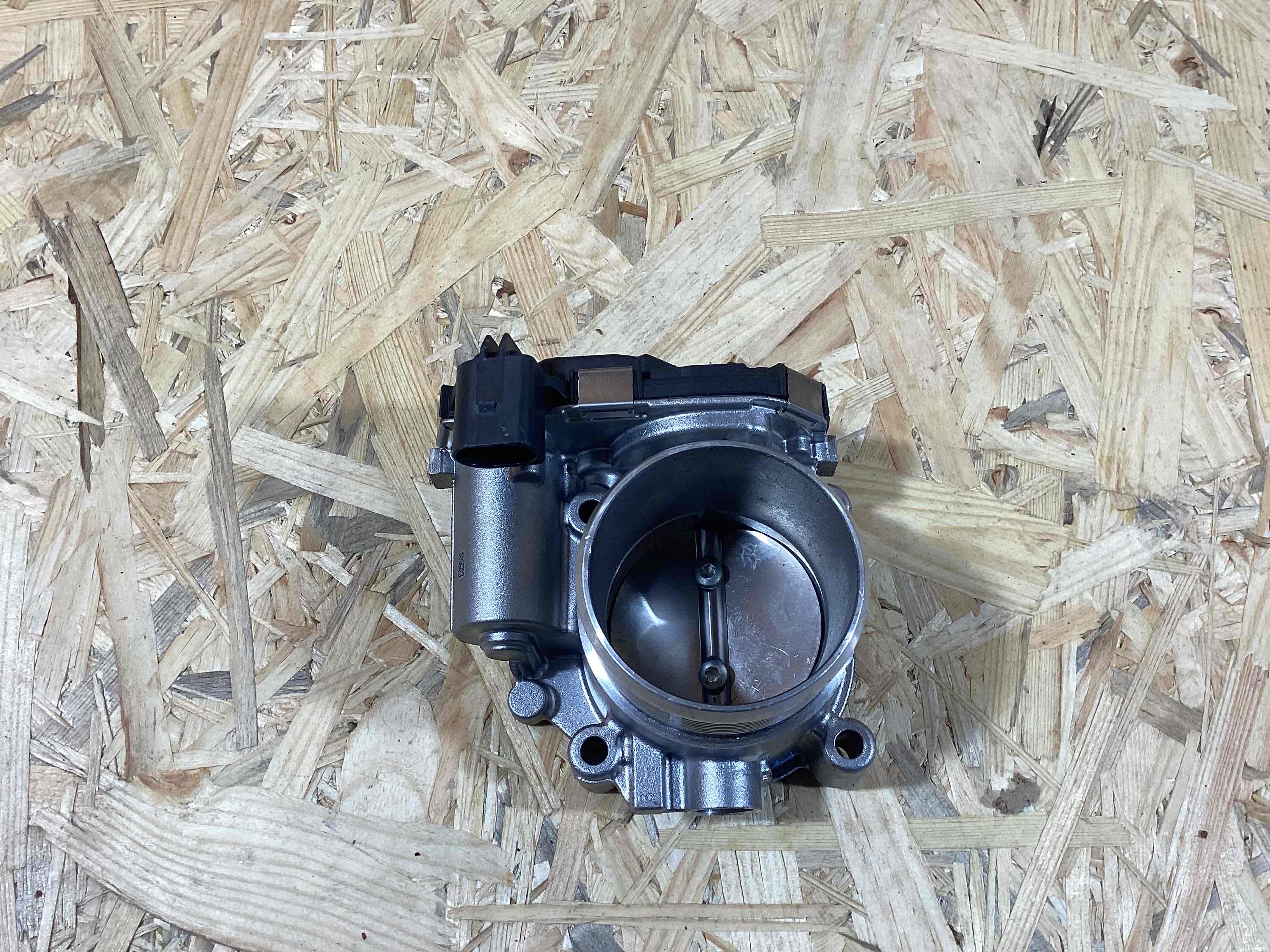 Заслонка дроссельная Audi A6 290426-114