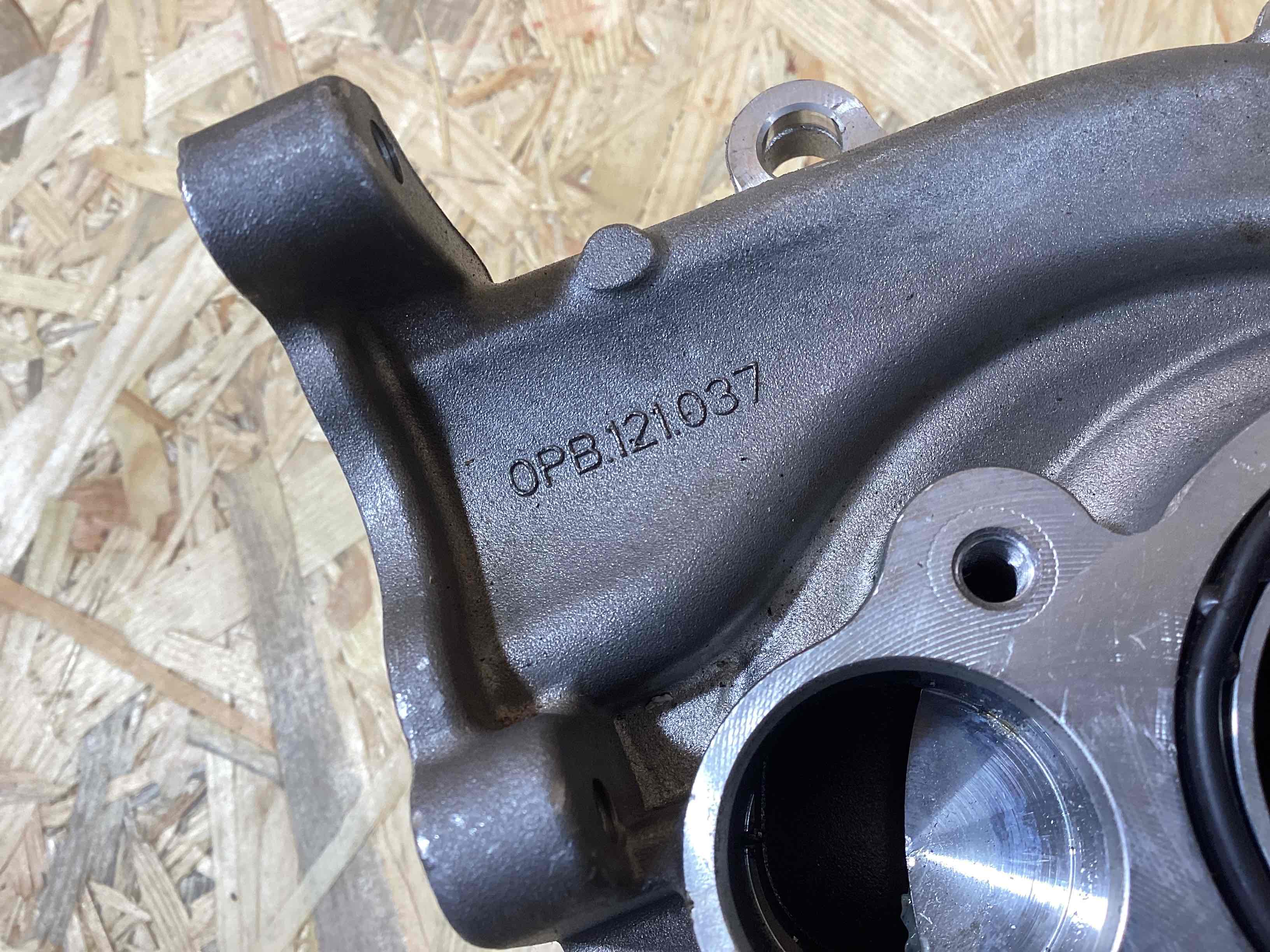 Помпа Porsche 911 290426-115