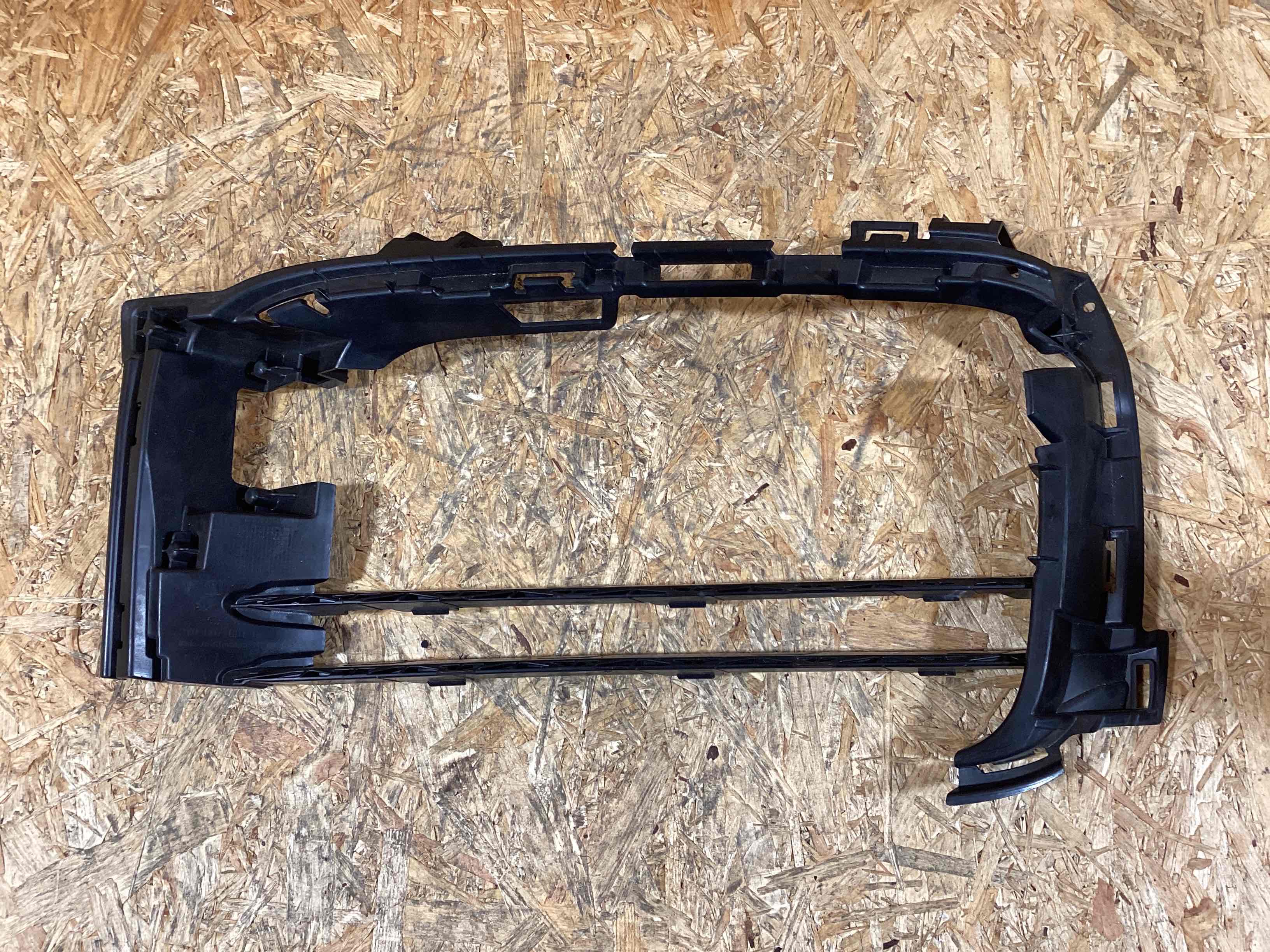 Заглушка, вставка (решетка) в бампер Porsche Cayenne 291025-101