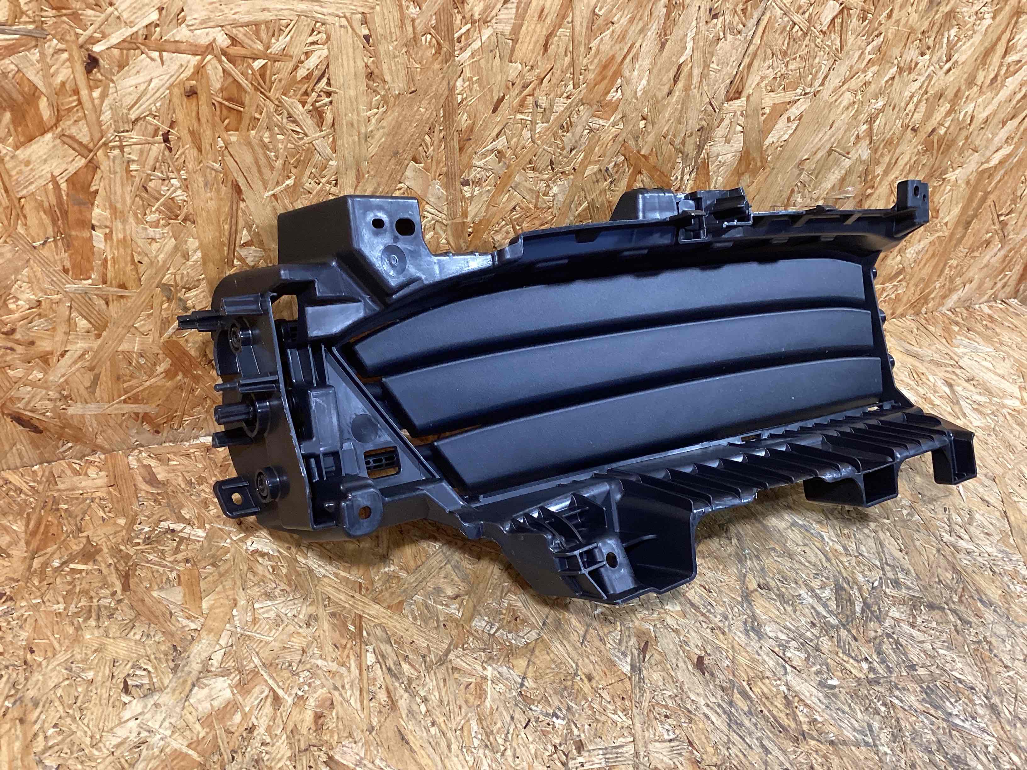 Жалюзи радиатора Porsche Macan 291025-102