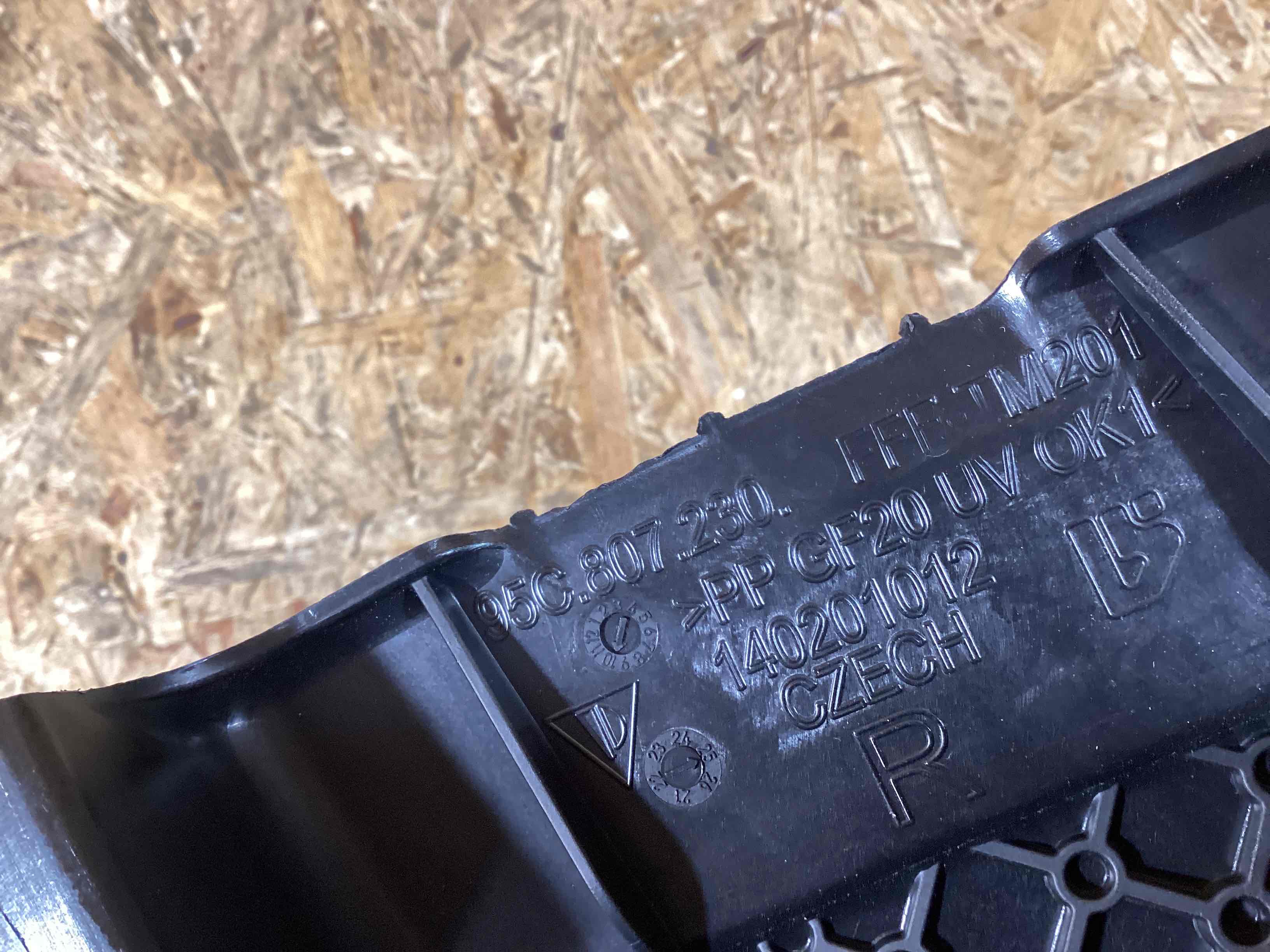 Жалюзи радиатора Porsche Macan 291025-103